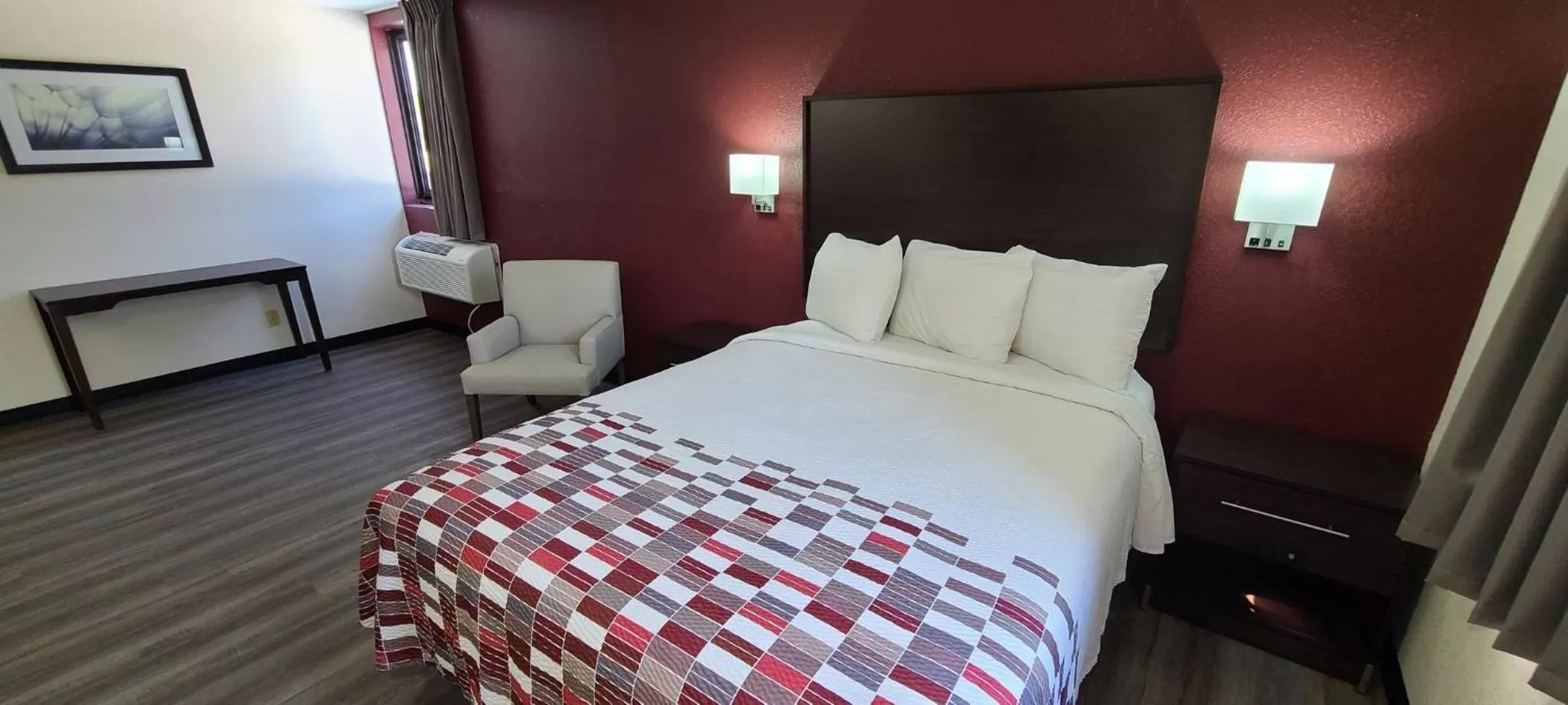 Bedroom in Red Roof Inn Dillon, SC