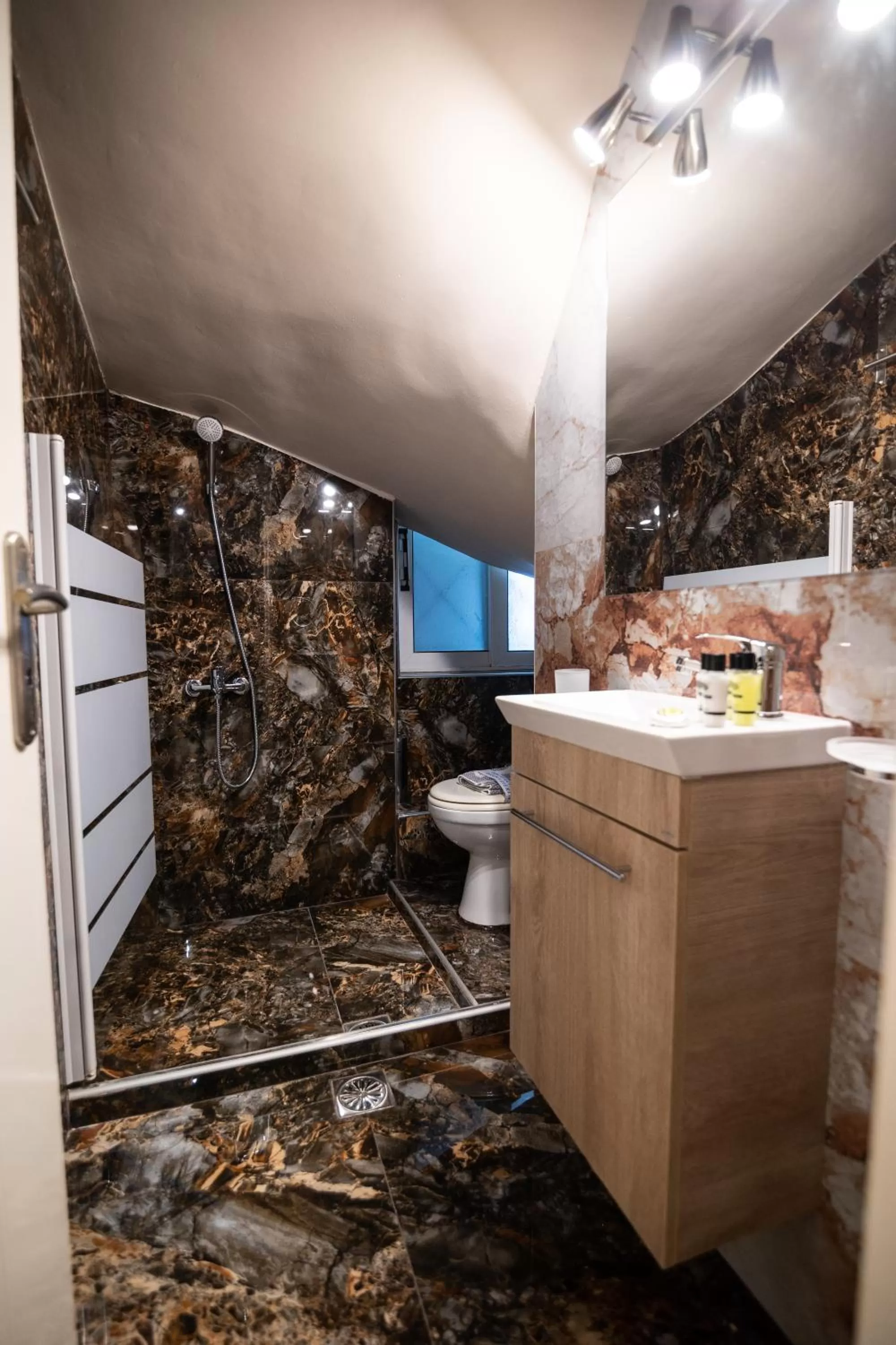 Votsalakia Hotel & Luxury Apartments