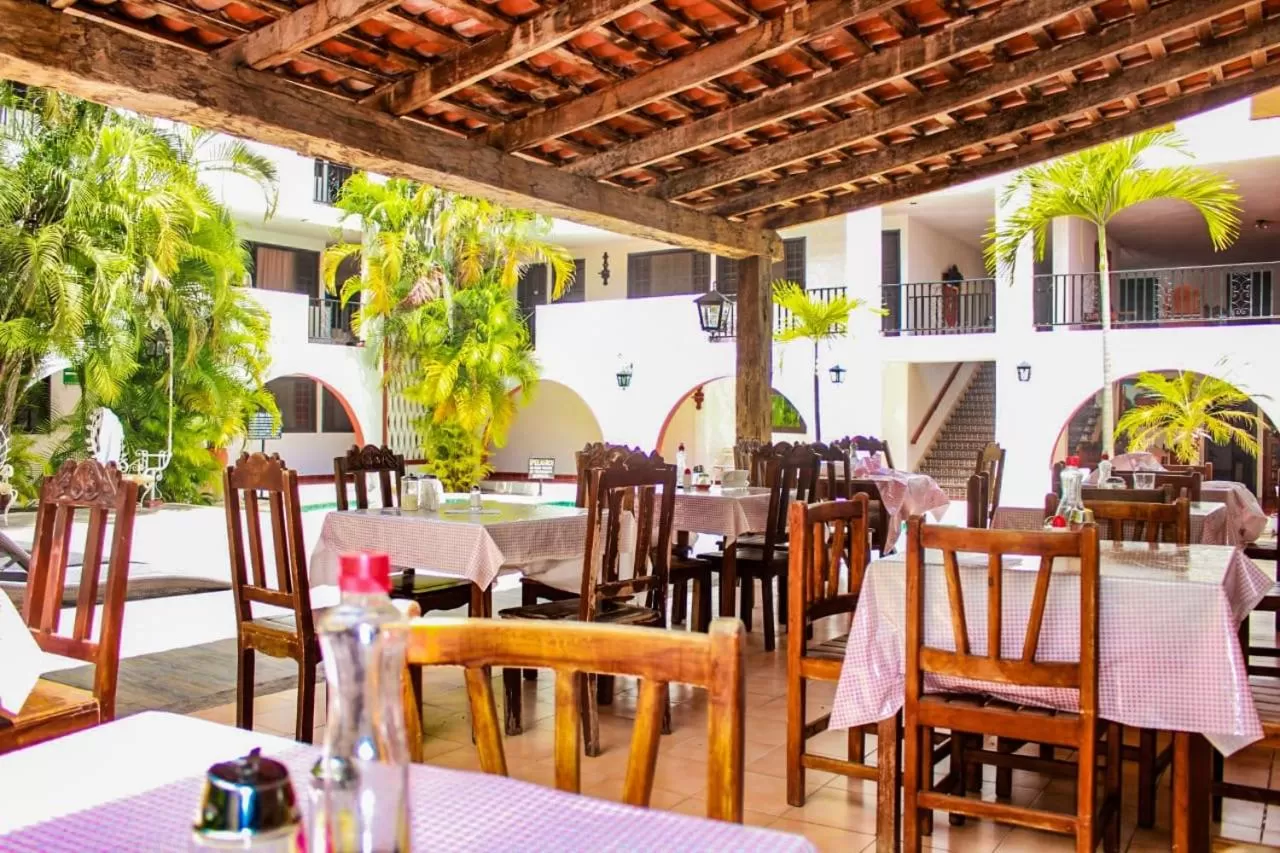 Restaurant/places to eat in Hotel San Clemente