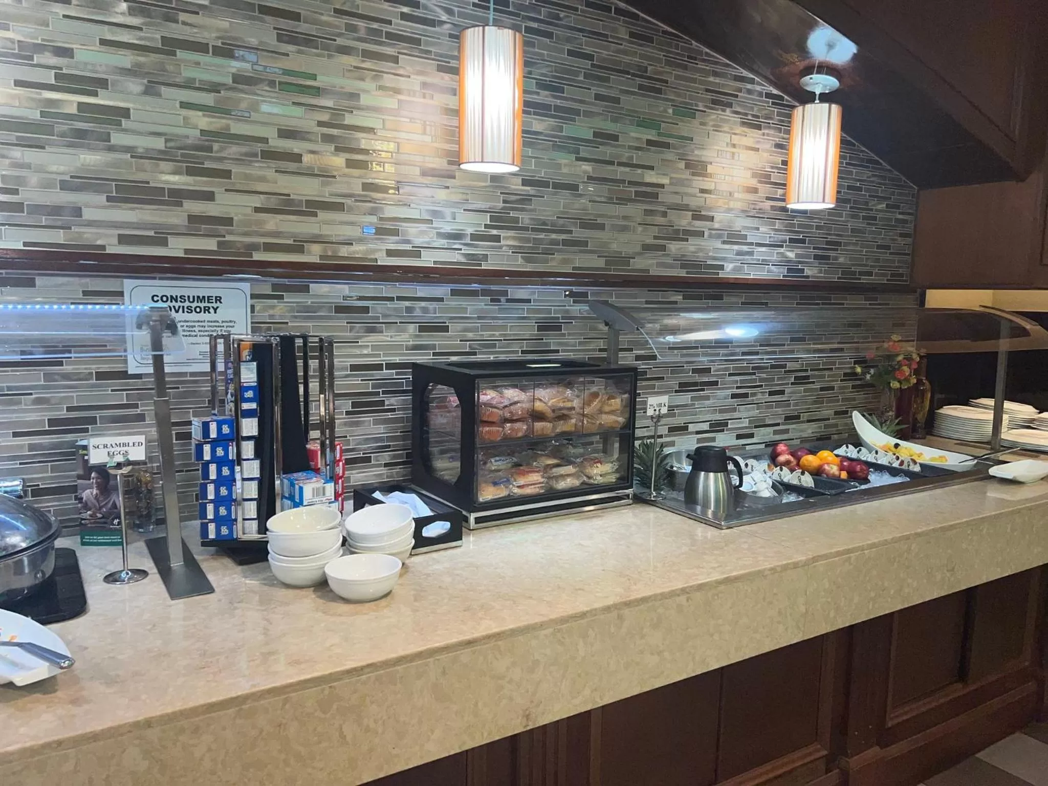 Restaurant/places to eat in Holiday Inn Orlando East-UCF Area by IHG