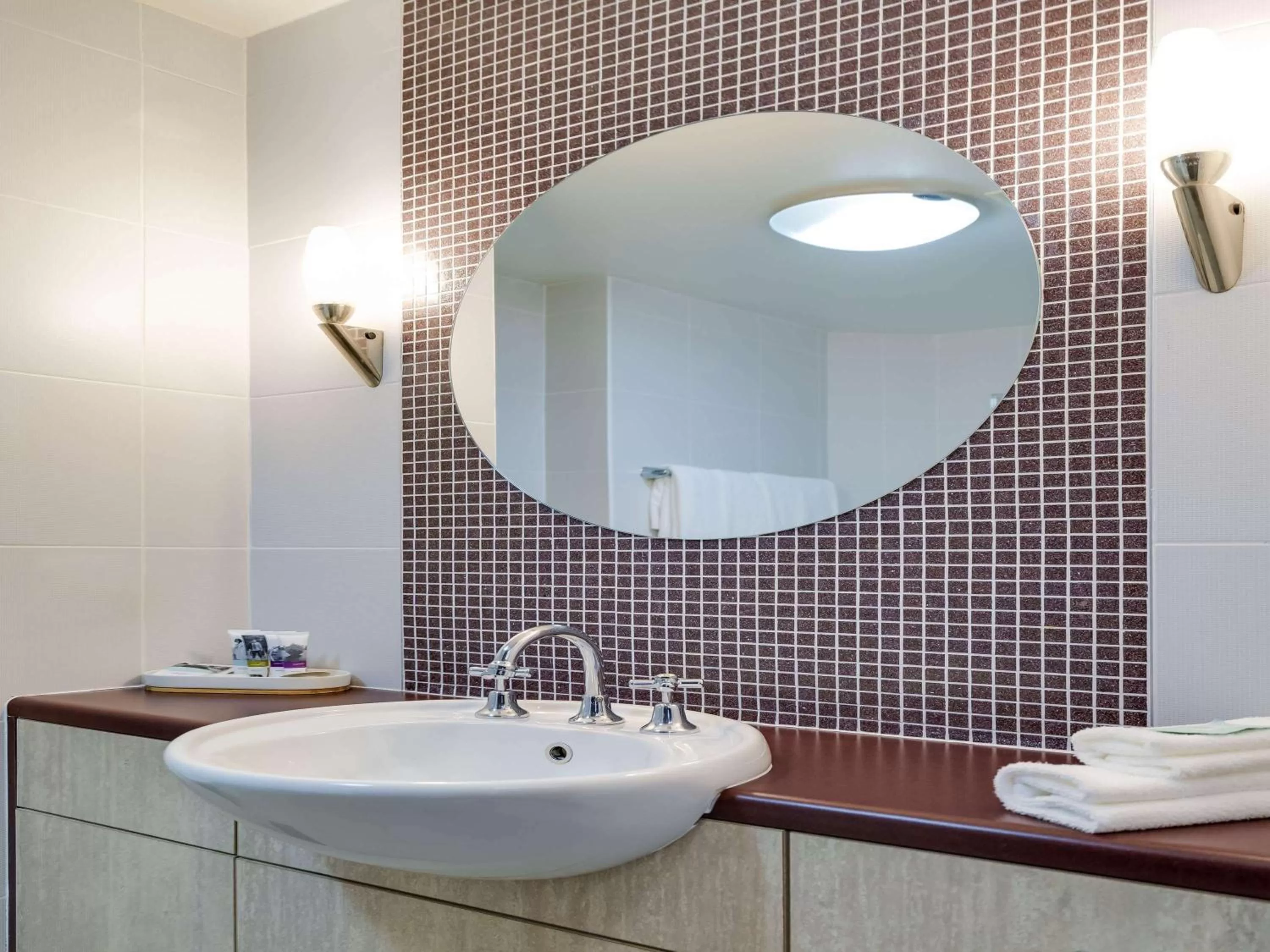 Deluxe Queen Suite in Mercure Albury