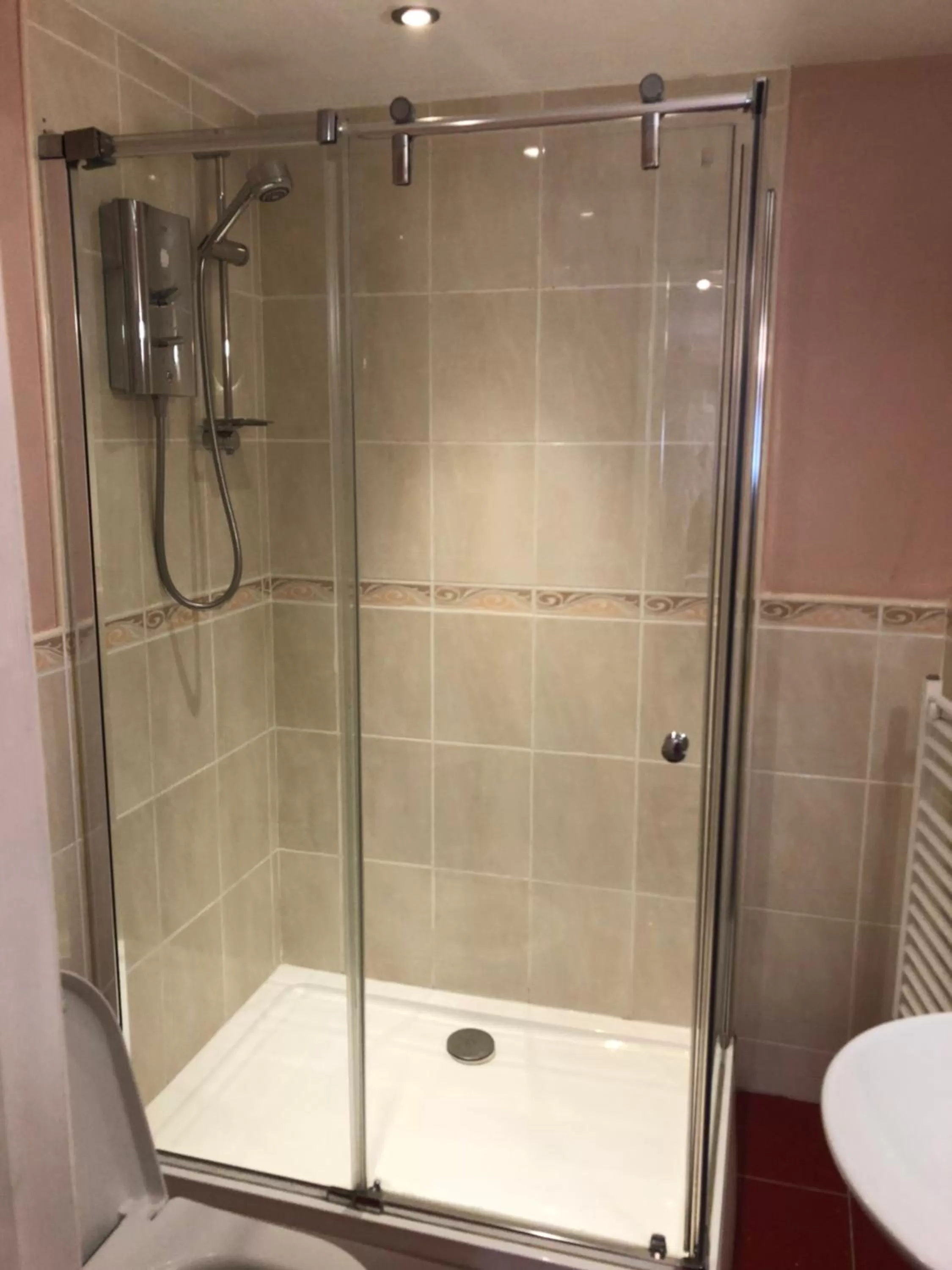 Shower in Jasmine House