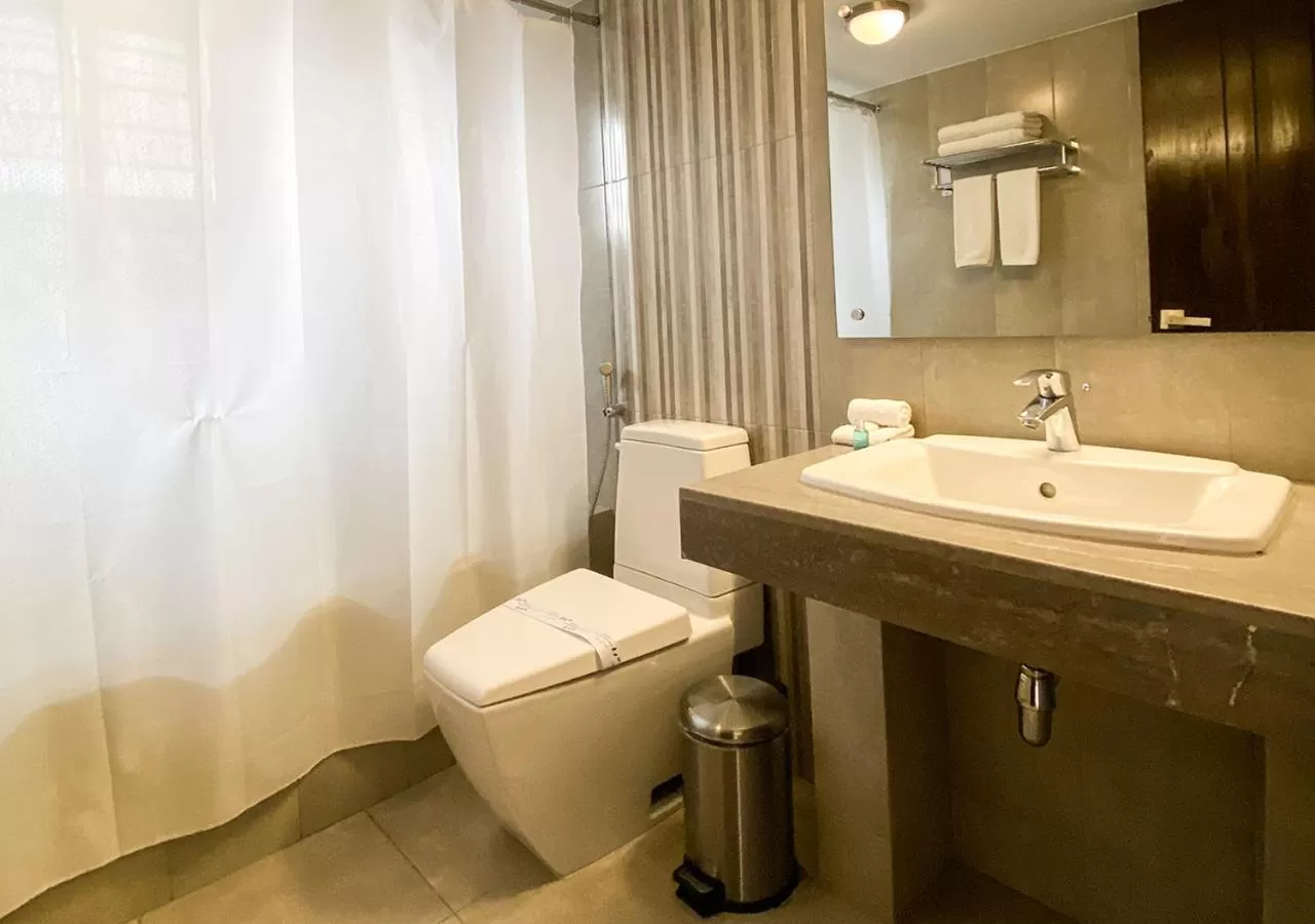 Bathroom in Jatra Flagship Dhaka Lake View