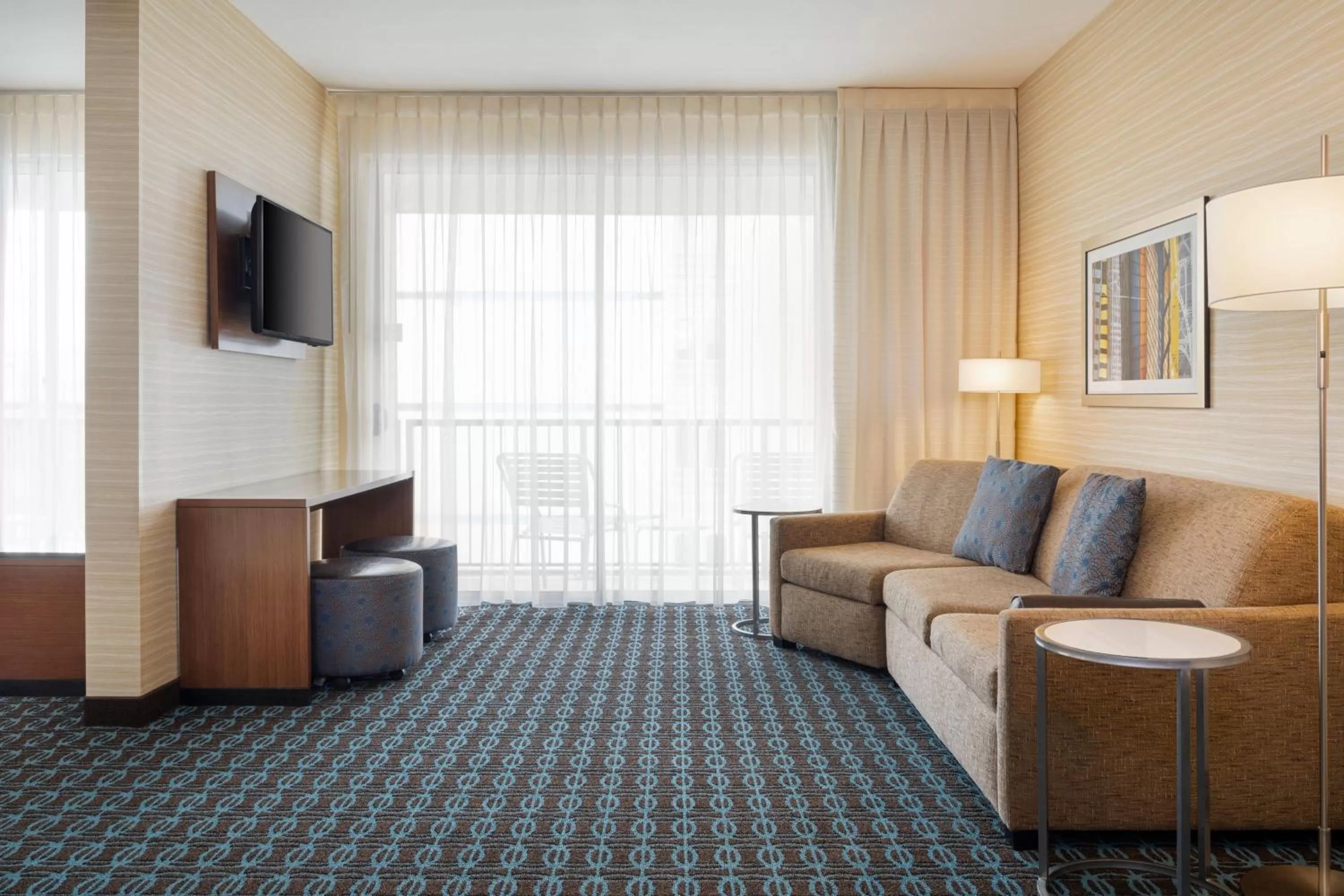 Living room in Fairfield Inn & Suites by Marriott Los Angeles LAX/El Segundo