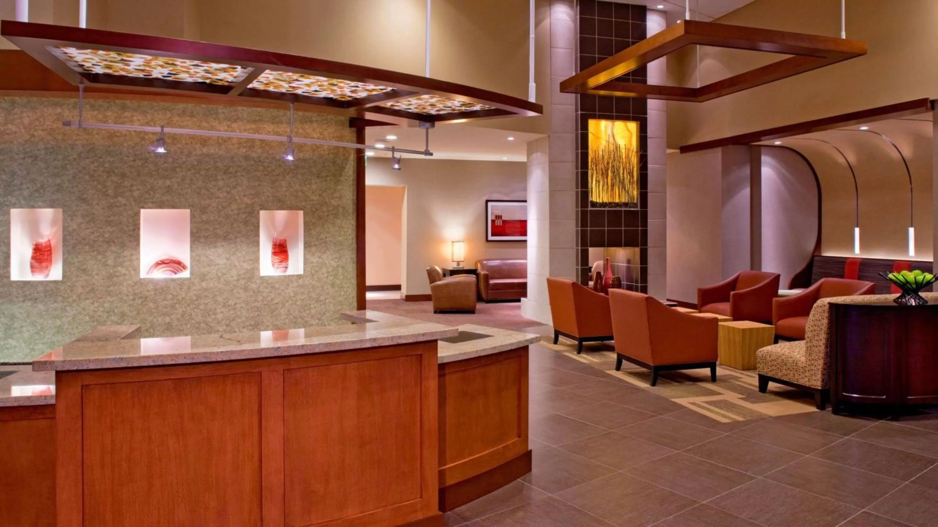 Lobby or reception in Sonesta Select Tucson Airport