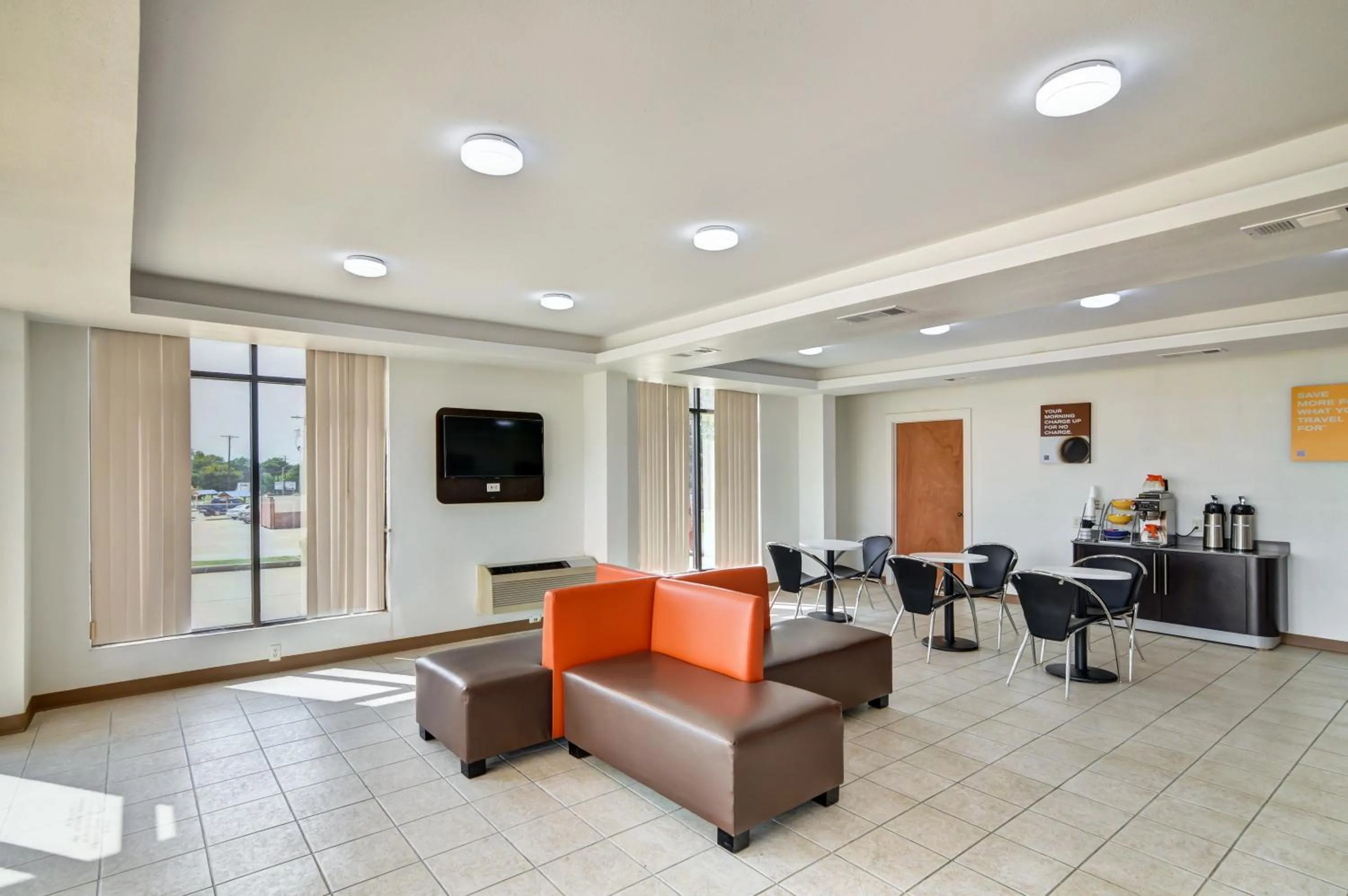 Lobby or reception in Motel 6-Lindale, TX