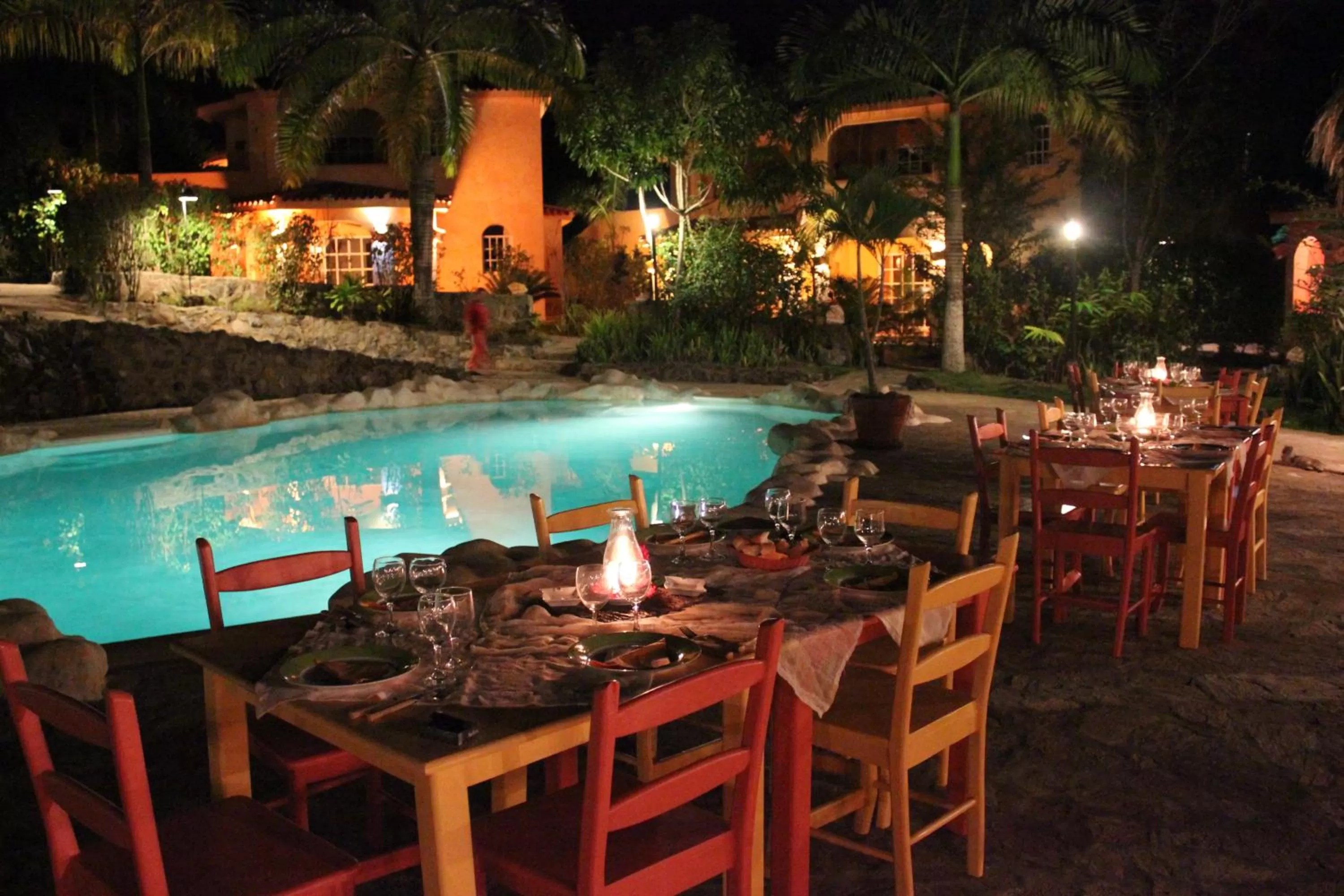 Lounge or bar, Swimming Pool in Hotel - Residencial Madrugada