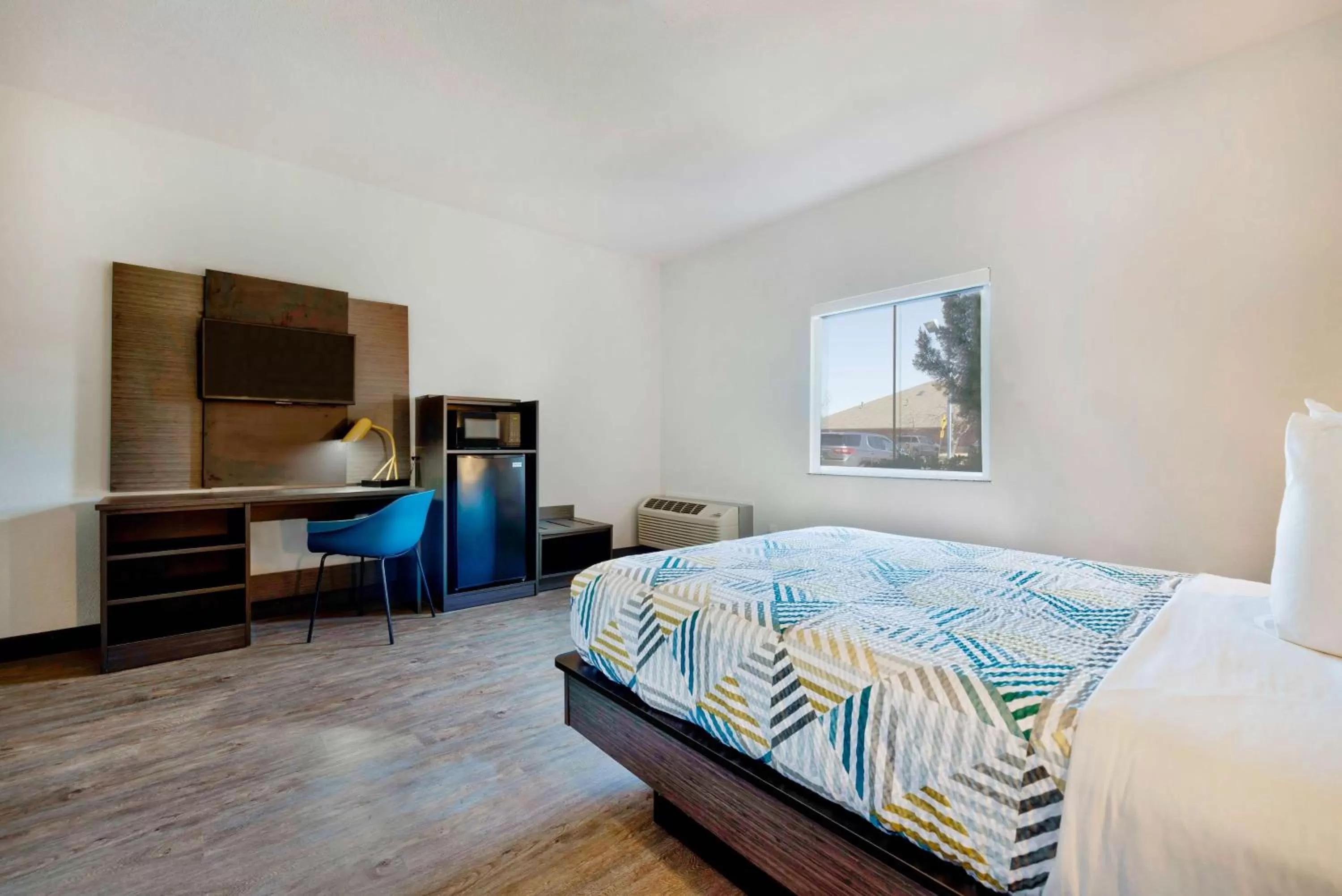 Bedroom, Bed in Motel 6-Norman, OK