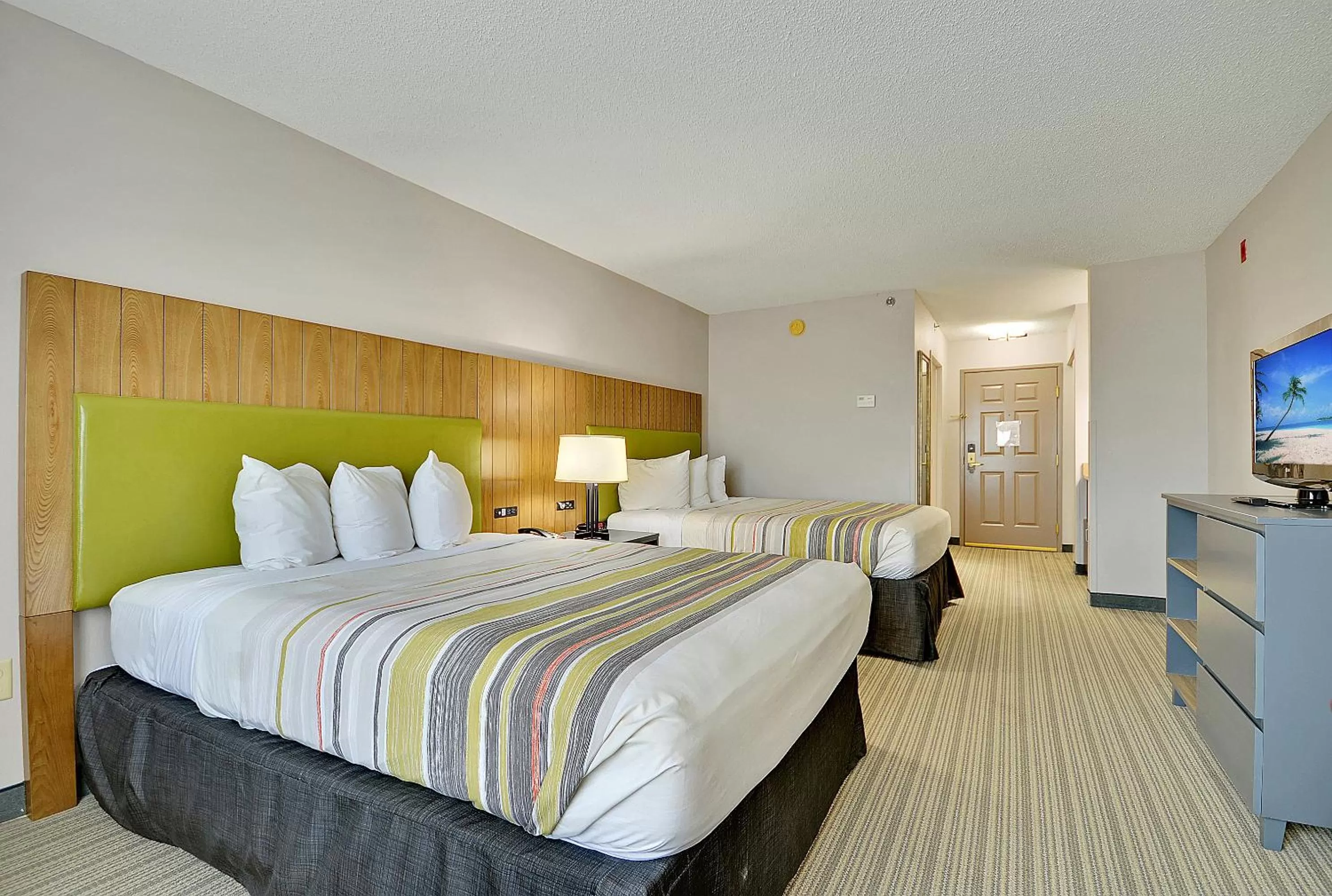 Bedroom, Bed in Country Inn & Suites By Radisson, Charleston North, SC