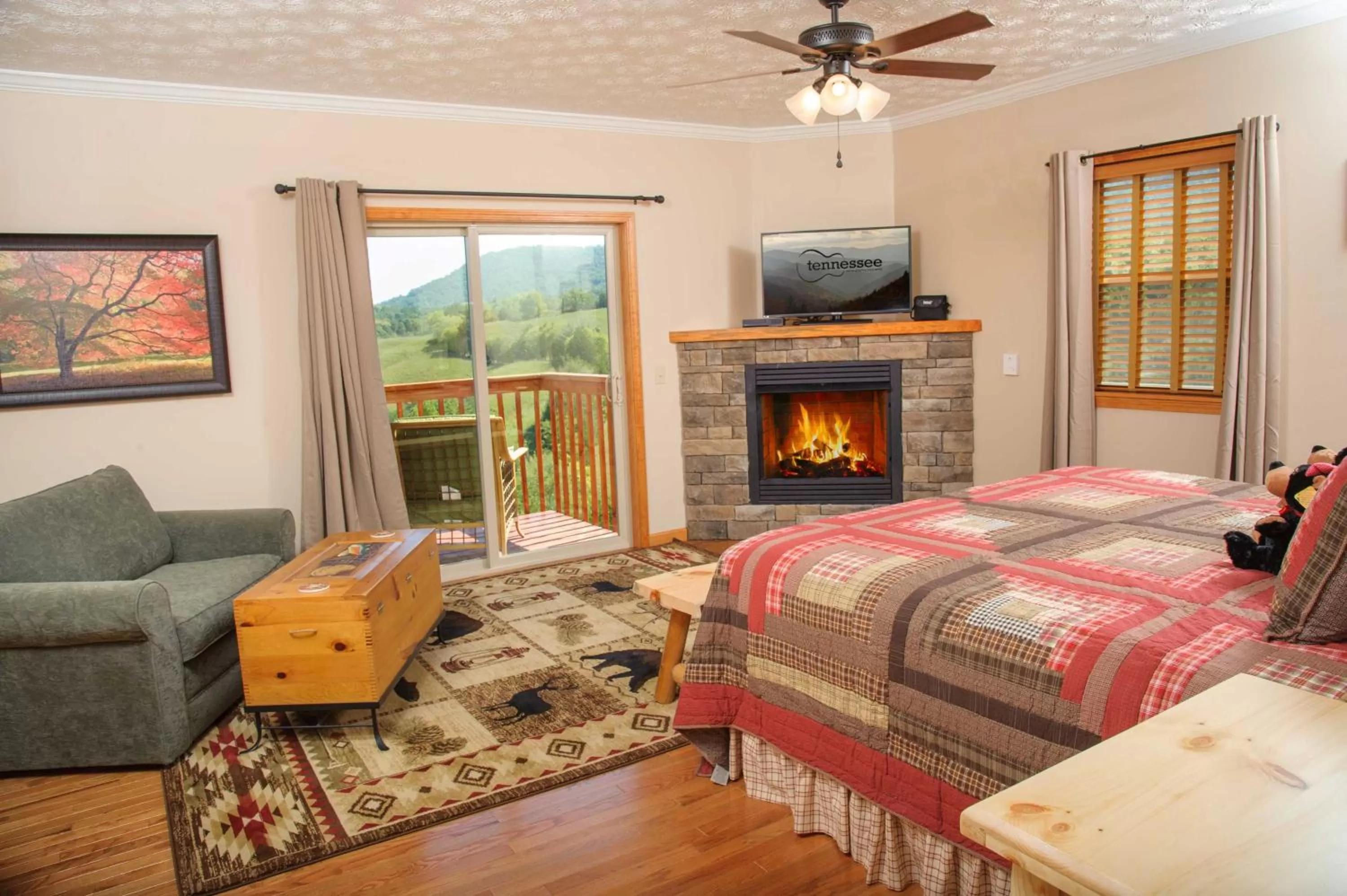 Seating Area in Berry Springs Lodge