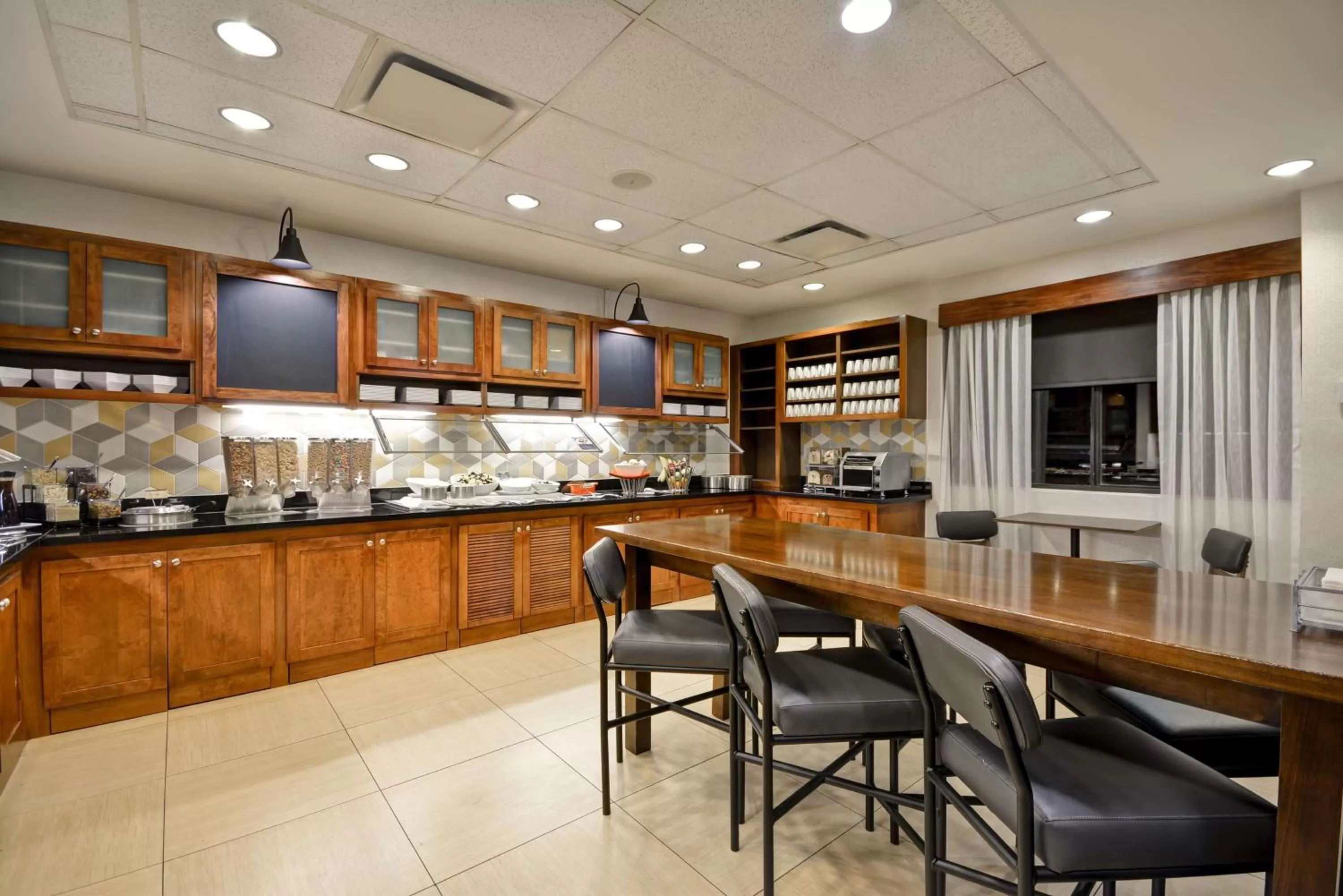 Restaurant/places to eat in Hyatt Place Miami Airport-West/Doral