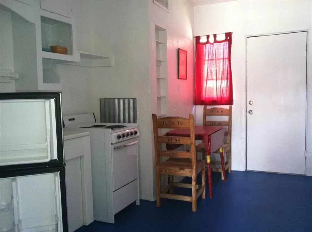 Kitchen/Kitchenette in Pelican Spa