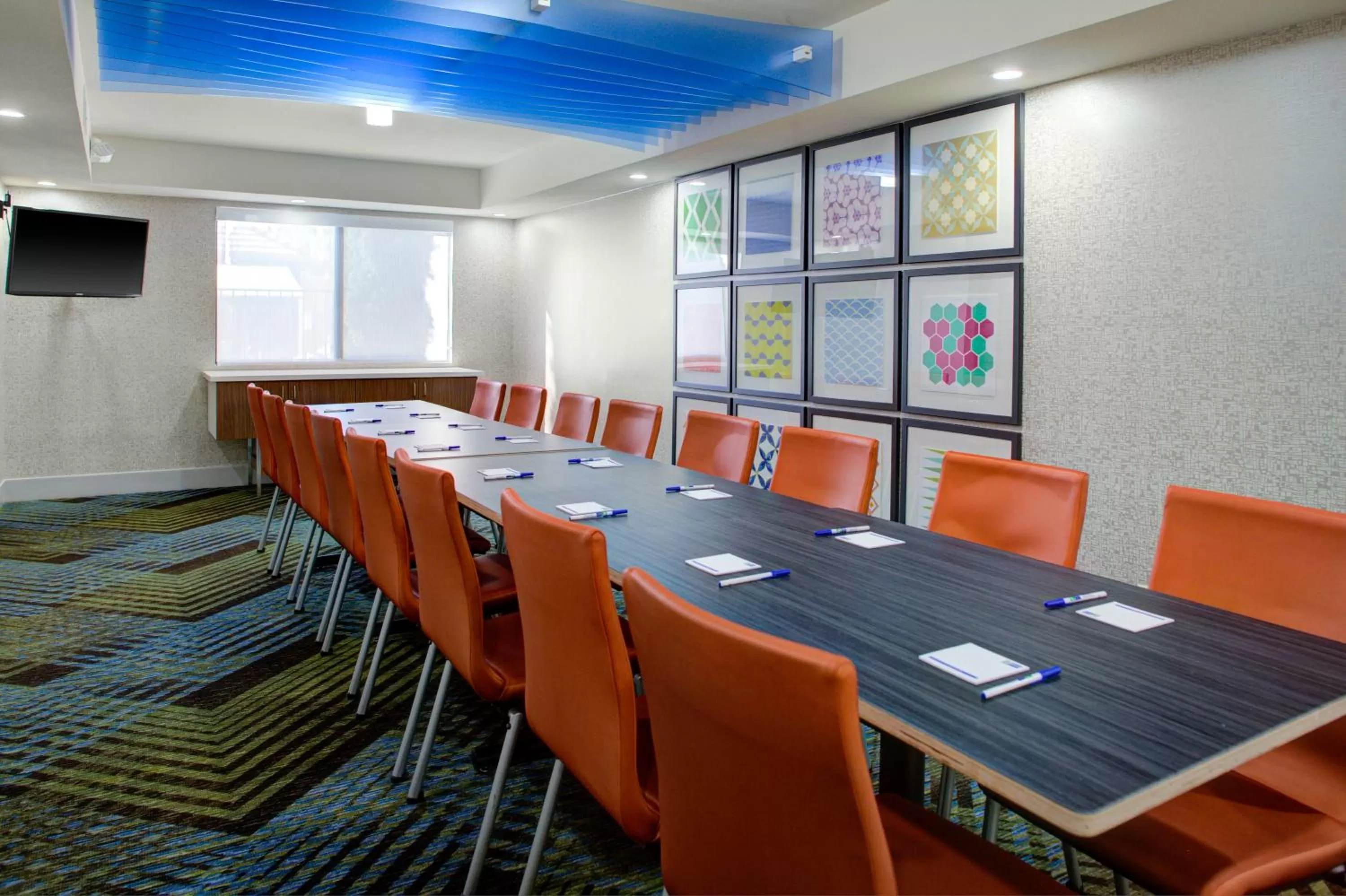 Meeting/conference room in Holiday Inn Express Sedona - Oak Creek by IHG