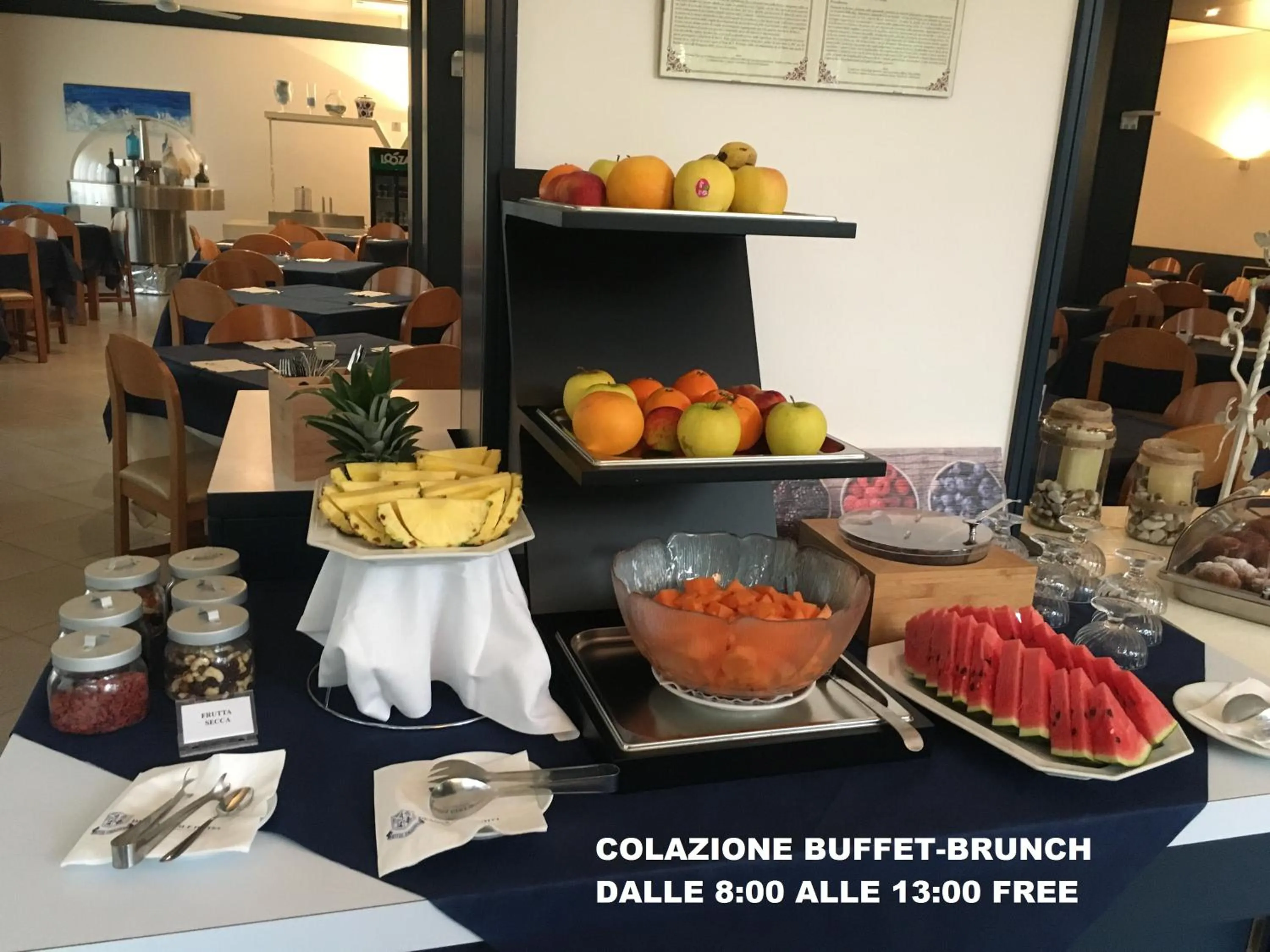 Buffet breakfast in G&D Mi.Ma Condhotel