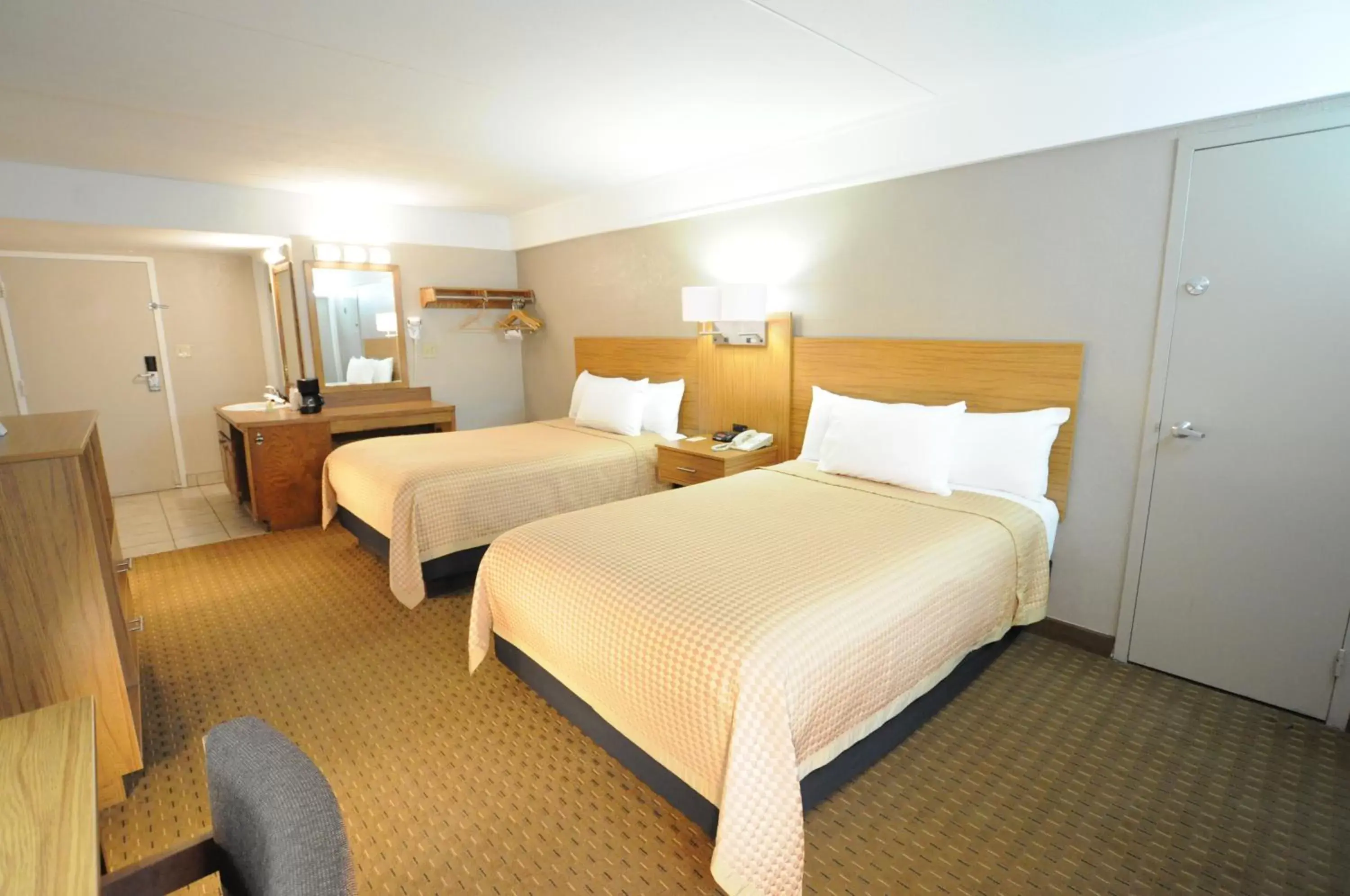 Double Room with Balcony - No Pets in Sidney James Mountain Lodge Double Room with Balcony - No Pets in Sidney James Mountain Lodge