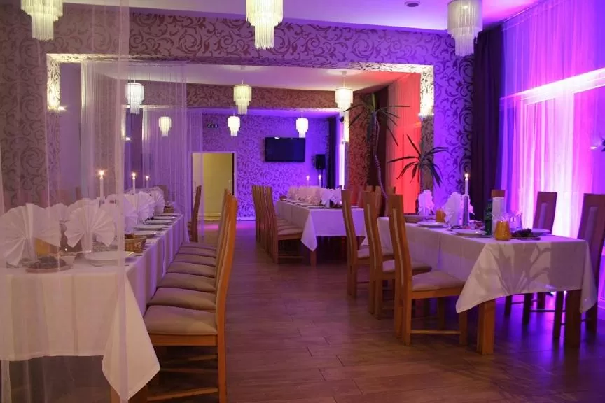 Restaurant/places to eat in Hotel George