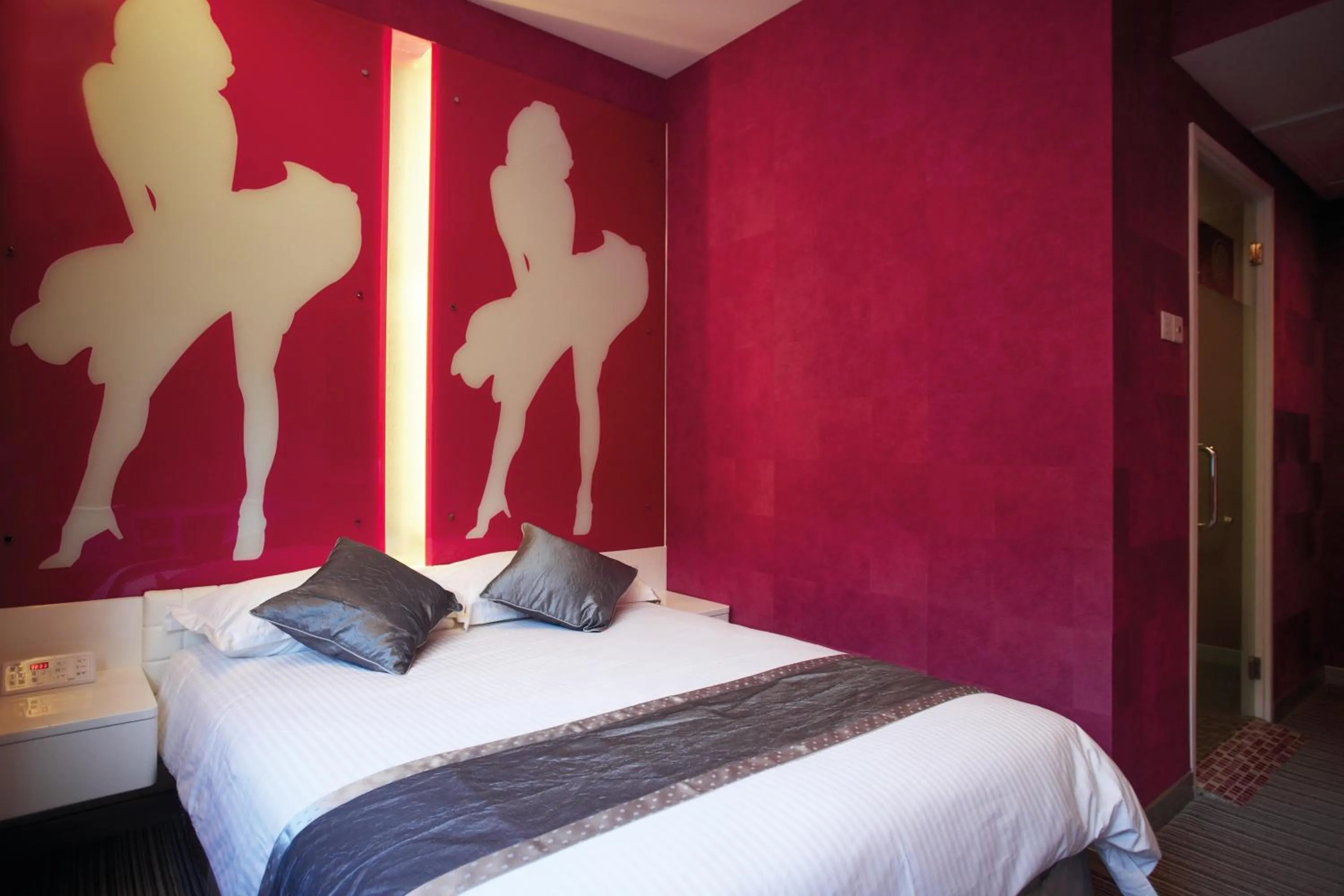 Bed in Hotel Re! @ Pearl's Hill