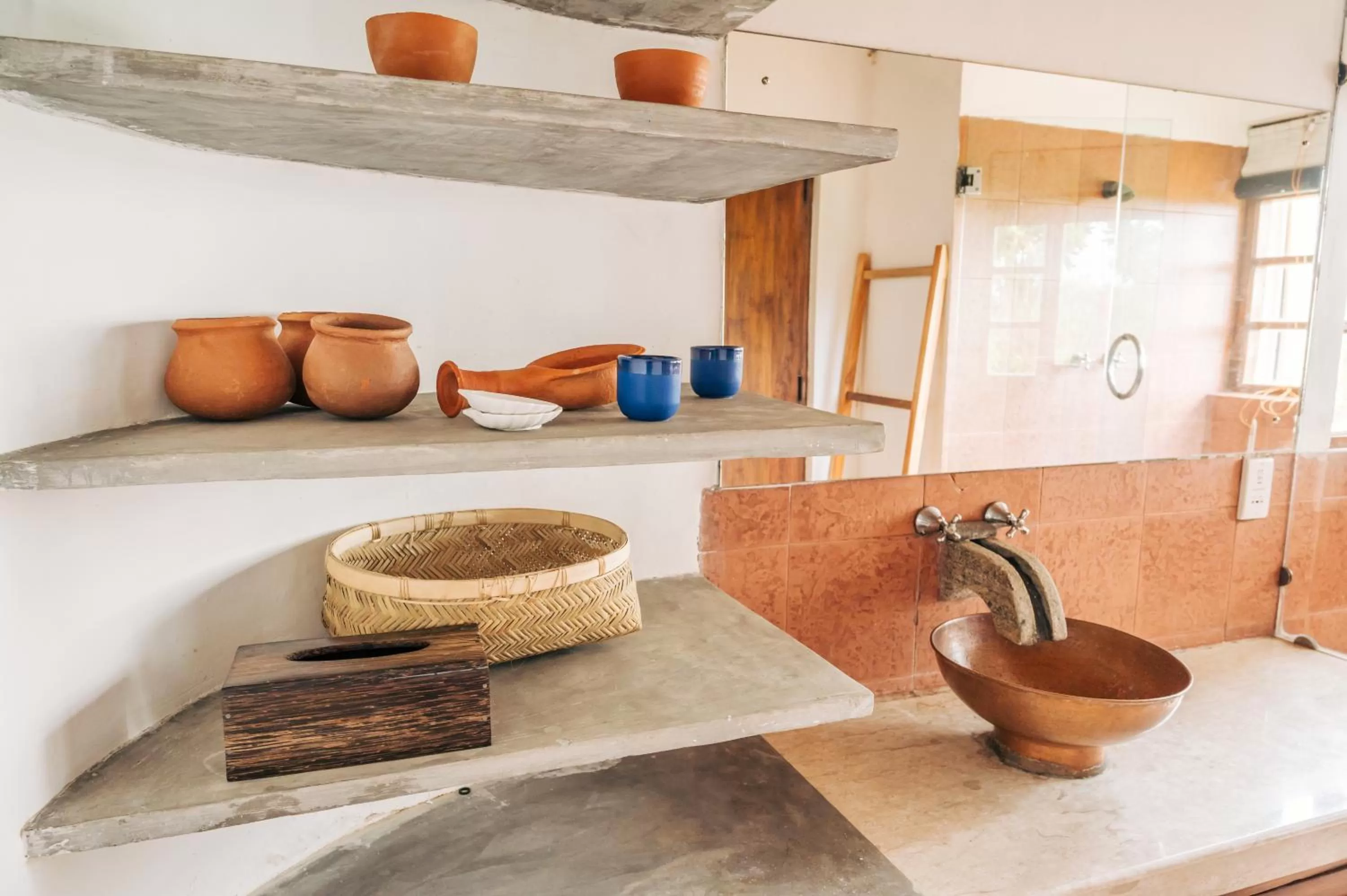 Sānti Beach House with pool & beach