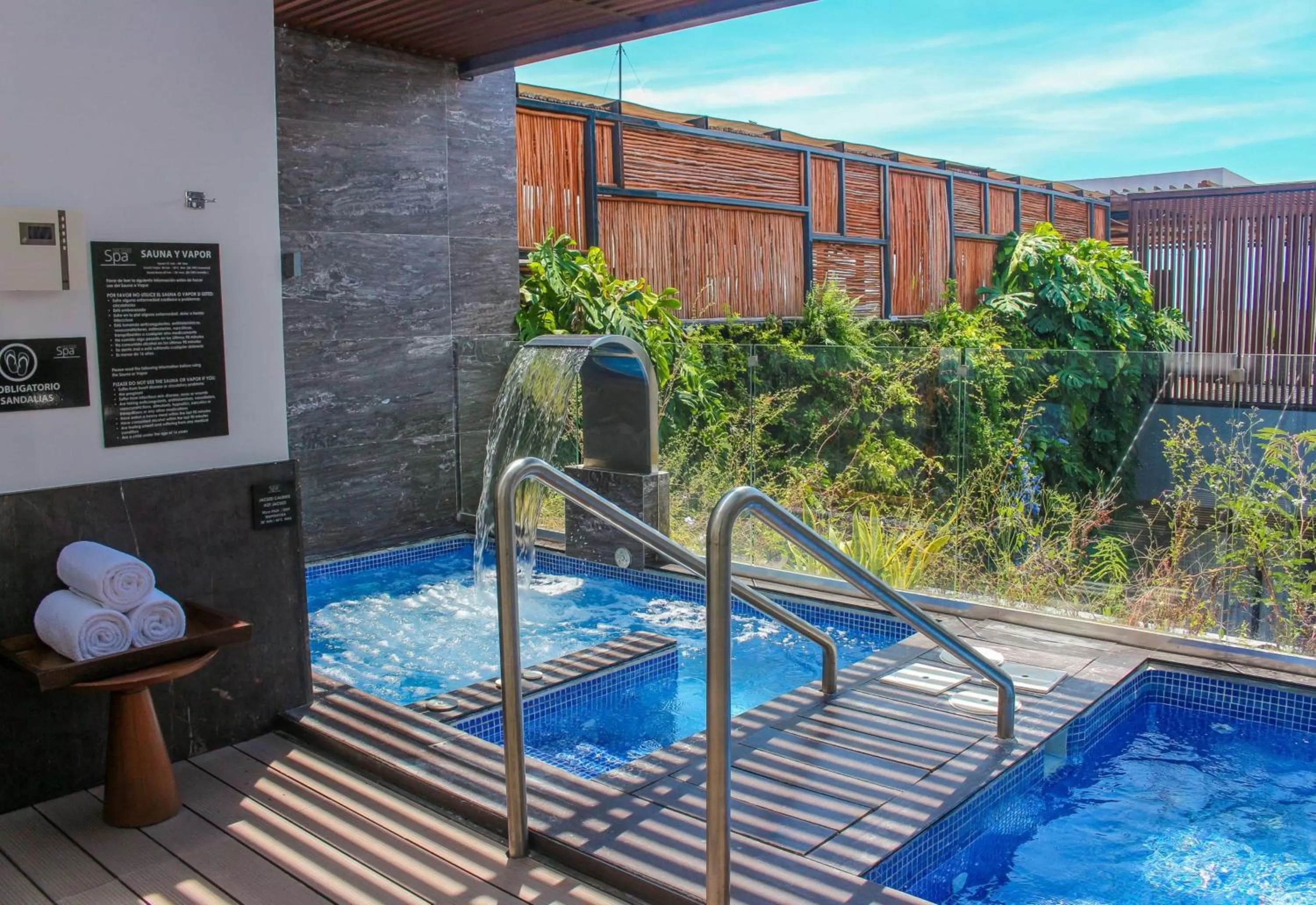 Massage in The Fives Downtown Hotel & Residences, Curio Collection by Hilton