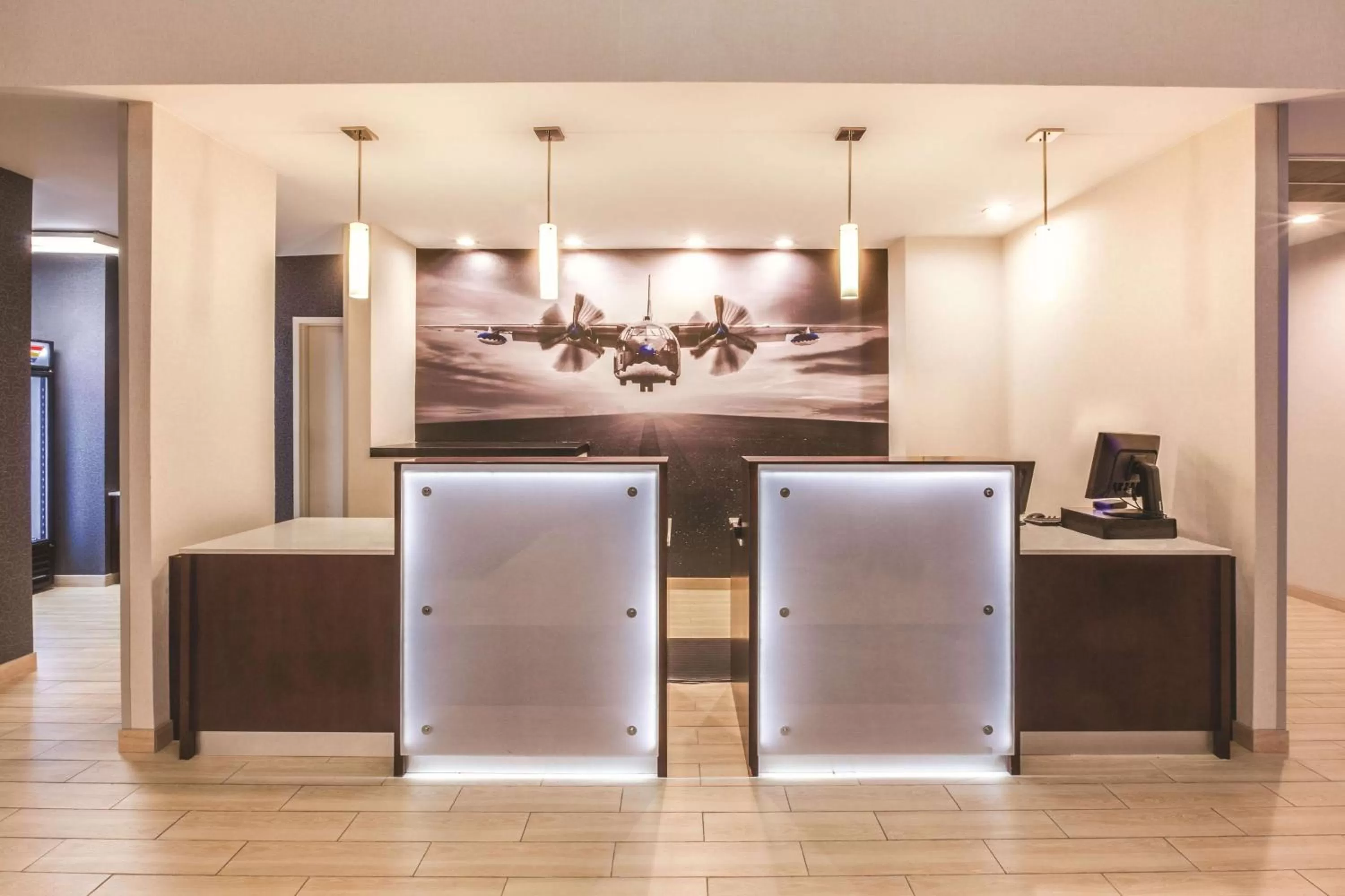 Lobby or reception in La Quinta by Wyndham Philadelphia Airport