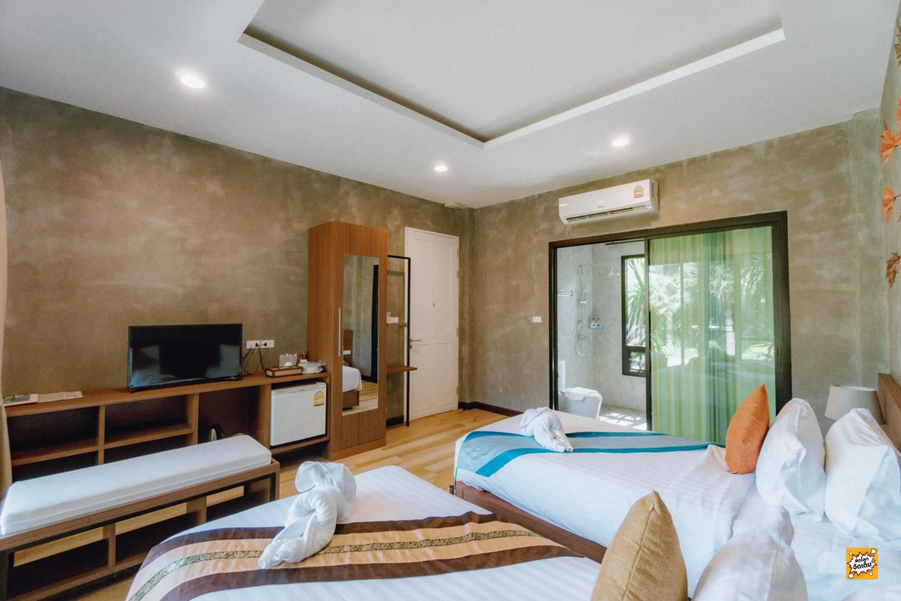 TV and multimedia, Bed in Blue River Resort