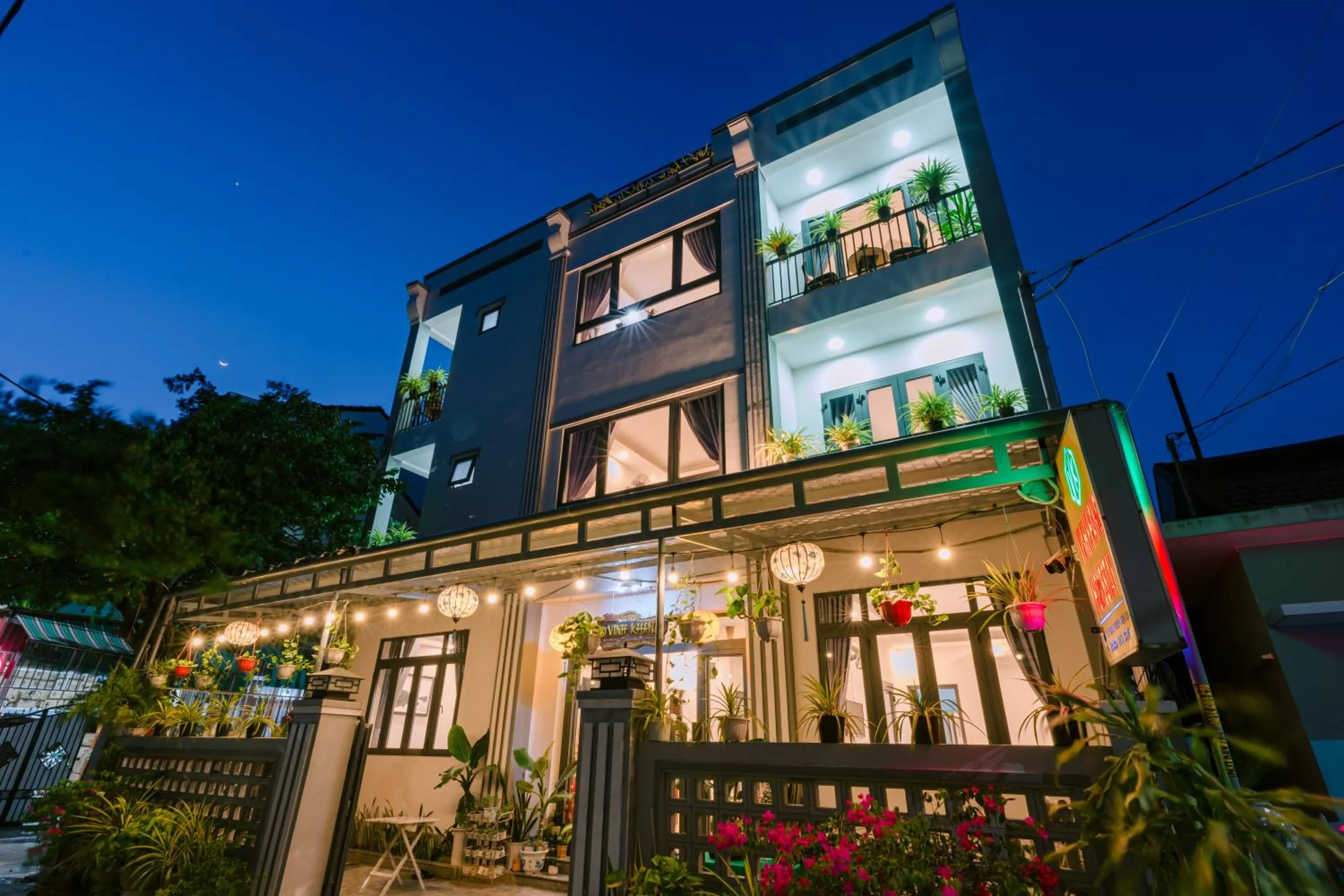 Night in Vinh Khang Homestay