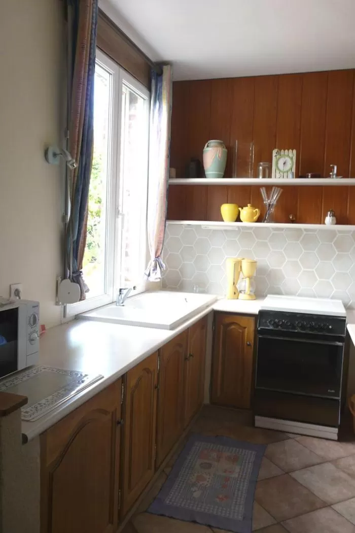 Kitchen or kitchenette, Kitchen/Kitchenette in Le Cardonnet