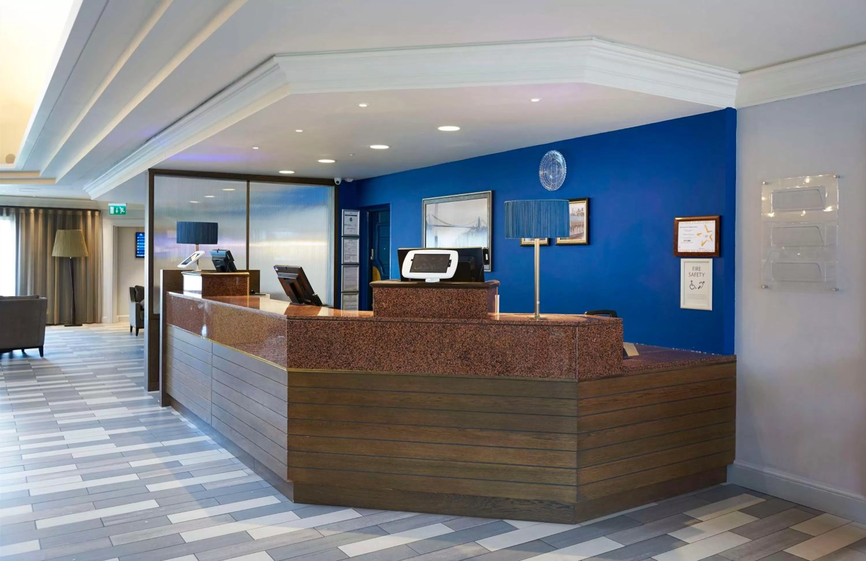 Lobby or reception in DoubleTree by Hilton Bristol North