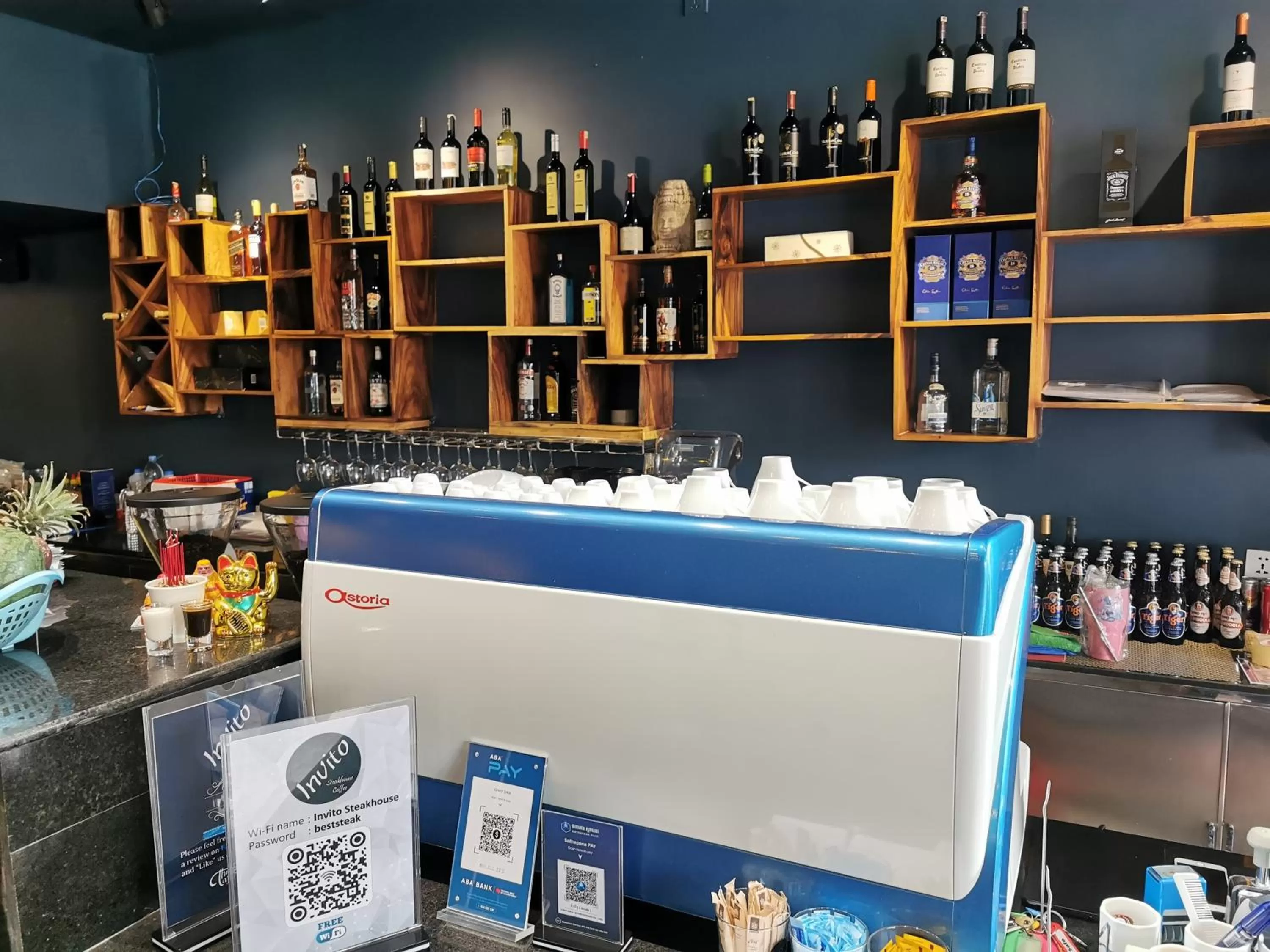 Restaurant/places to eat in Invito Guesthouse