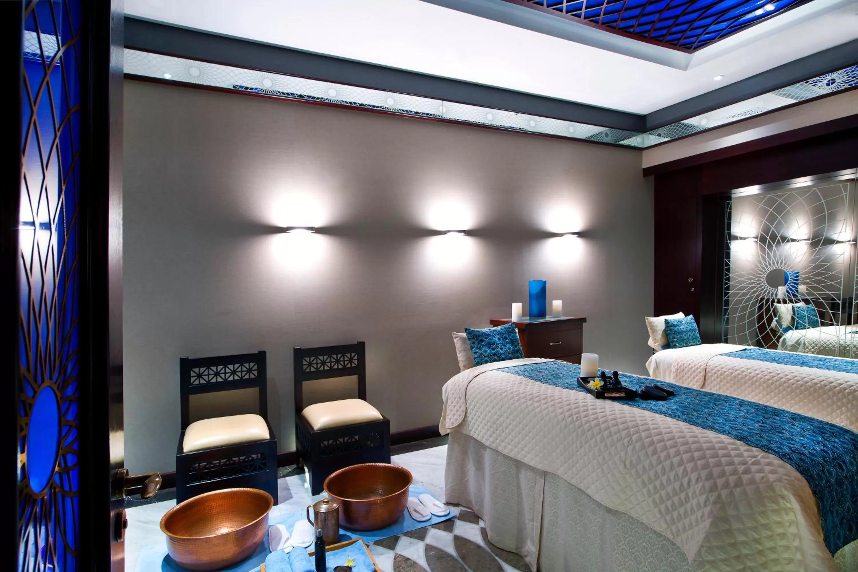 Massage, Bed in Bab Al Qasr Hotel