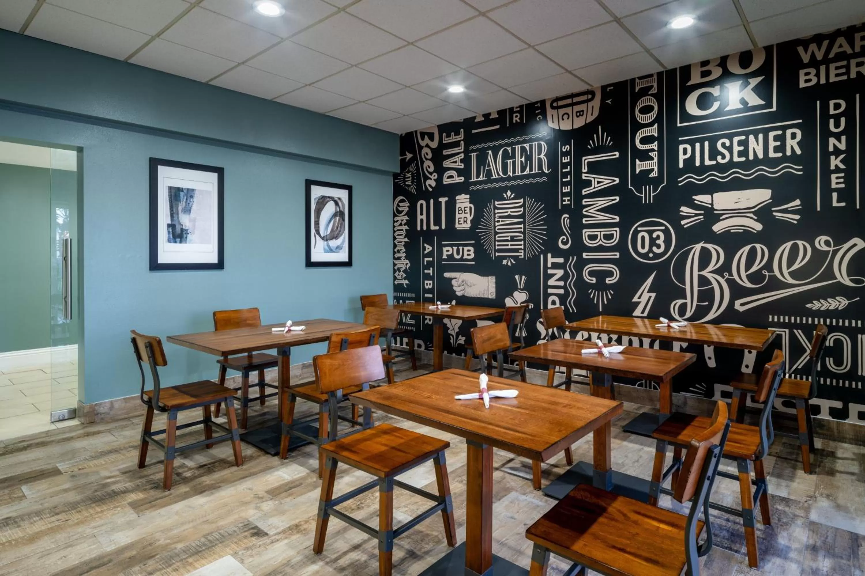 Restaurant/places to eat in Four Points by Sheraton Orlando International Drive