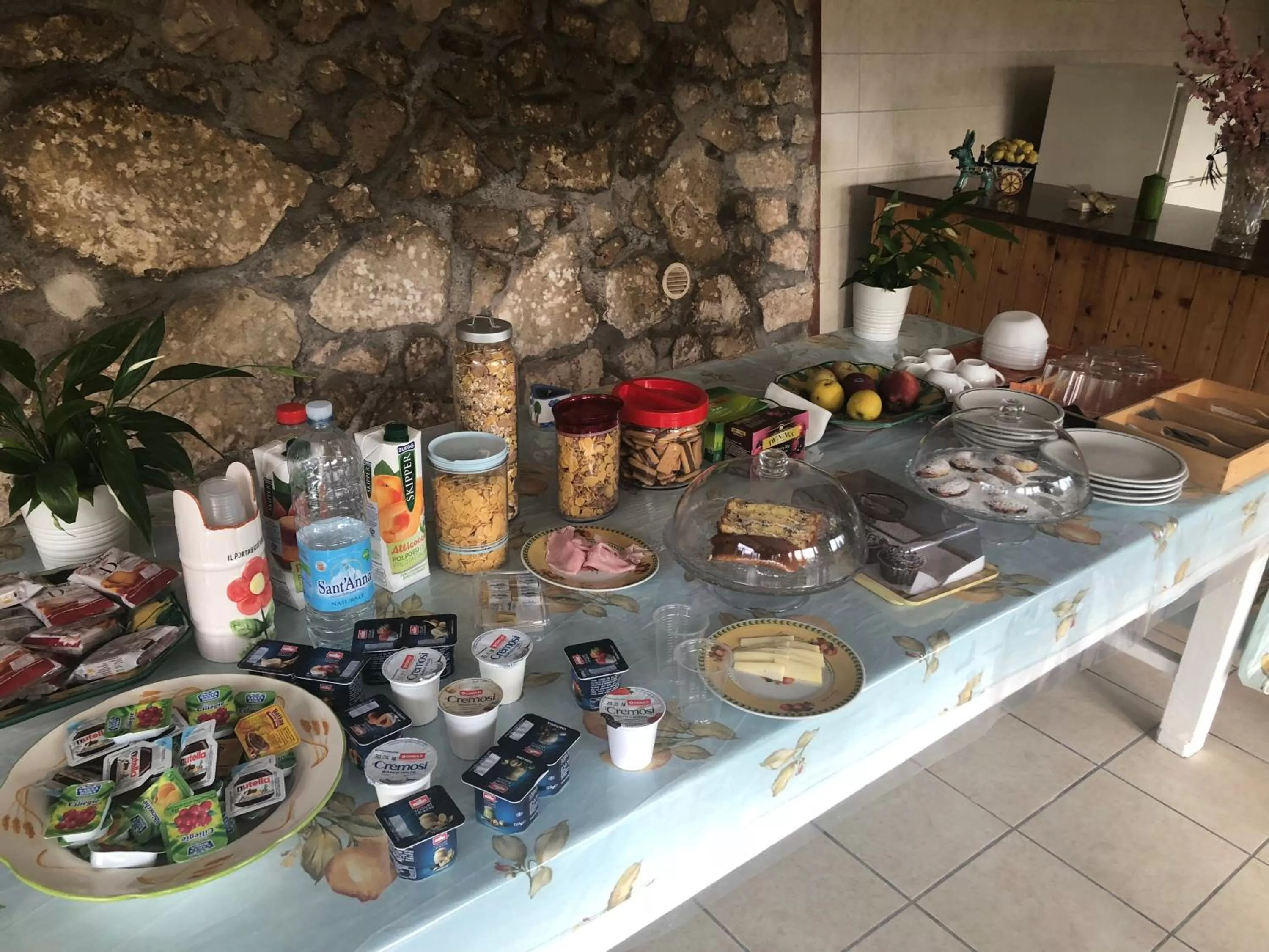 Restaurant/places to eat in B&b L' Arancio in fiore