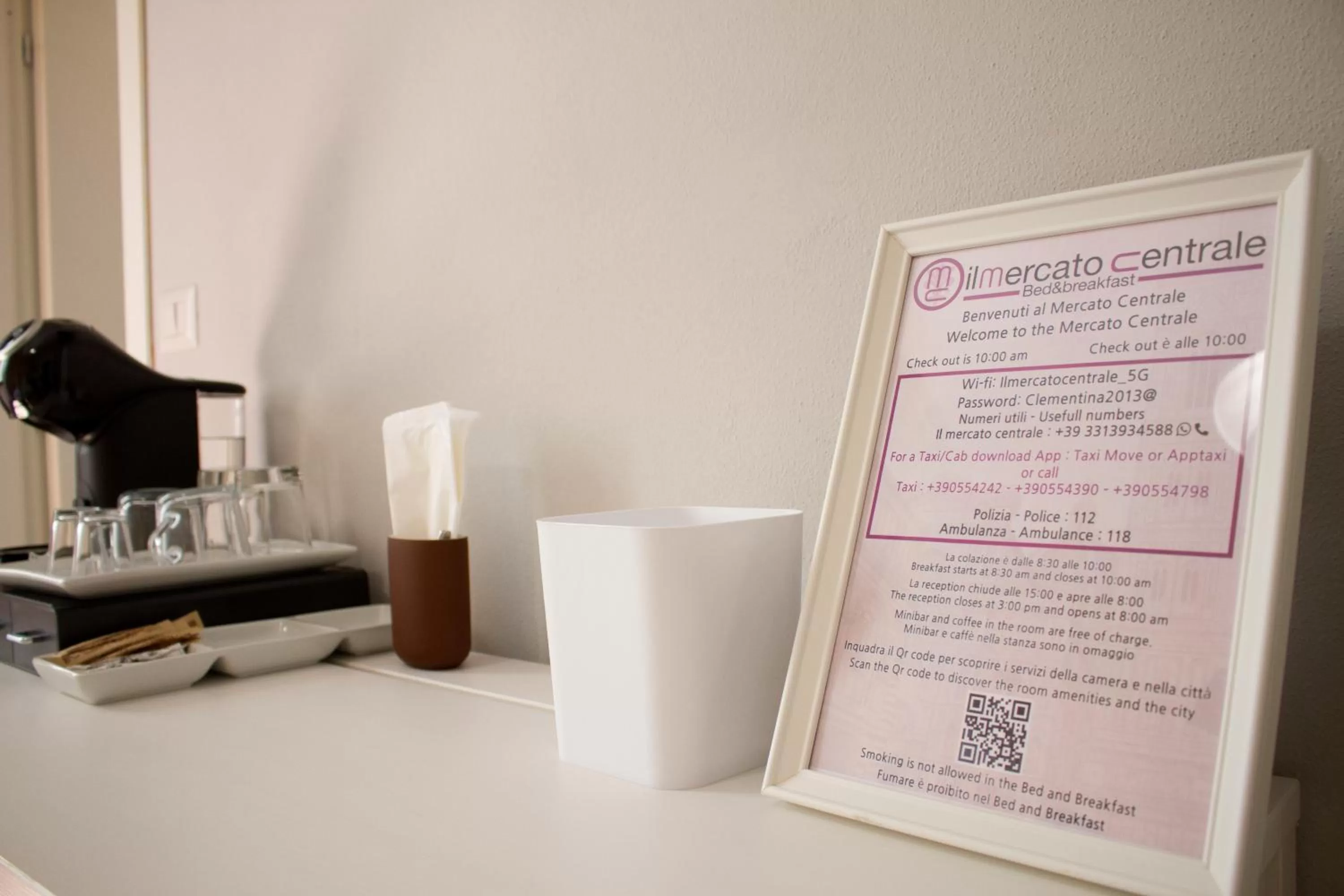 Bedroom in IL MERCATO CENTRALE B and B