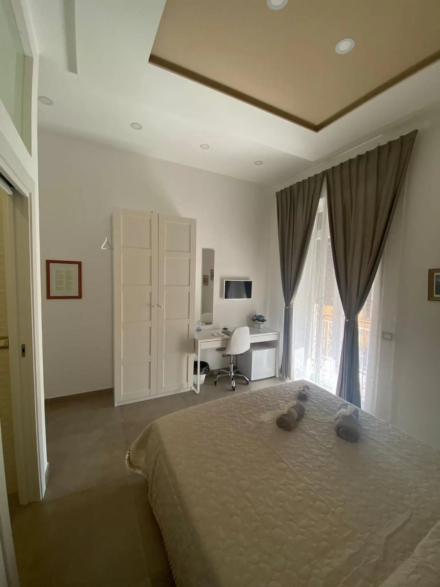 Photo of the whole room, Bed in B&B 80056 Ercolano