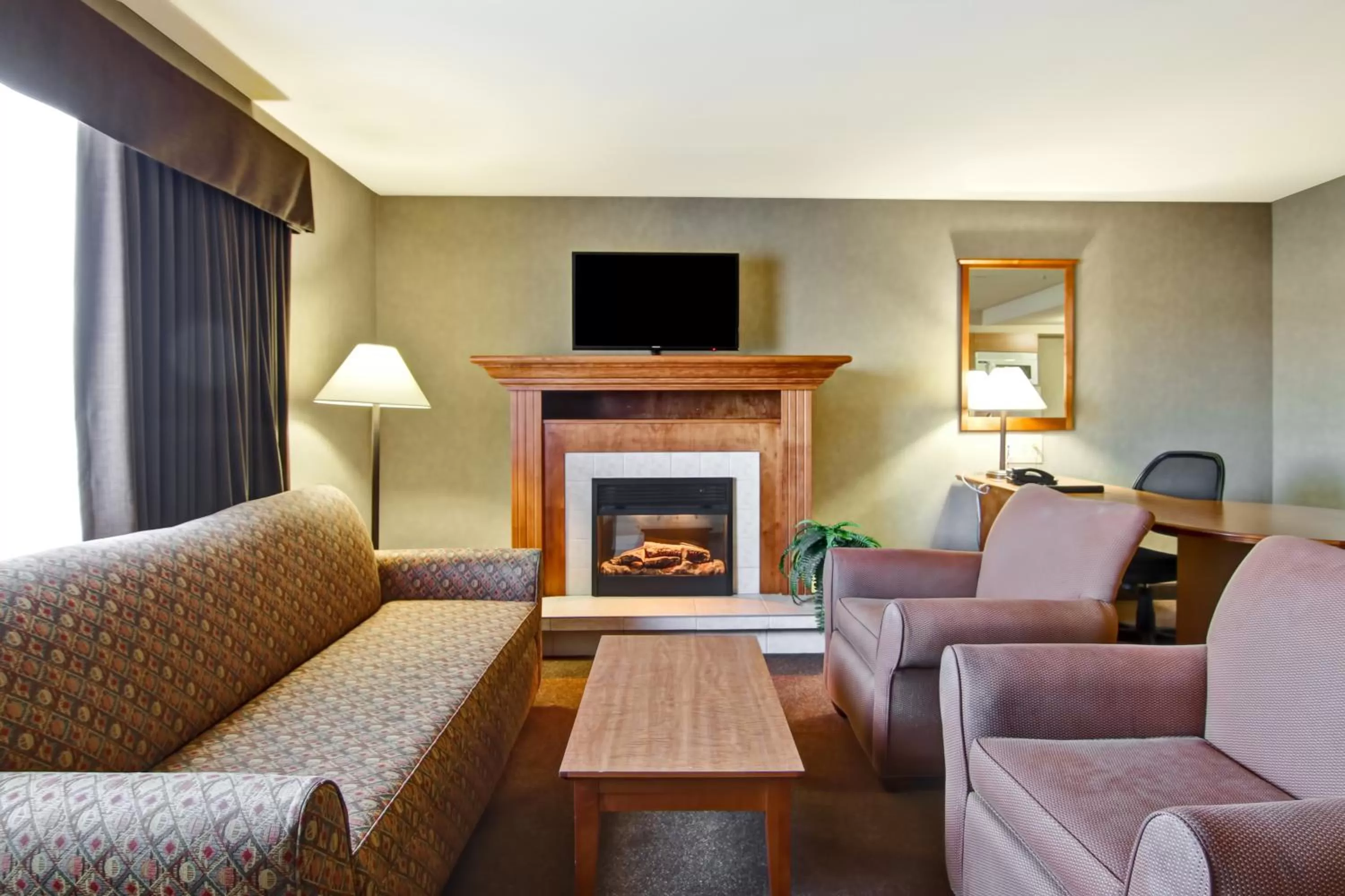 TV and multimedia in Canalta Provost