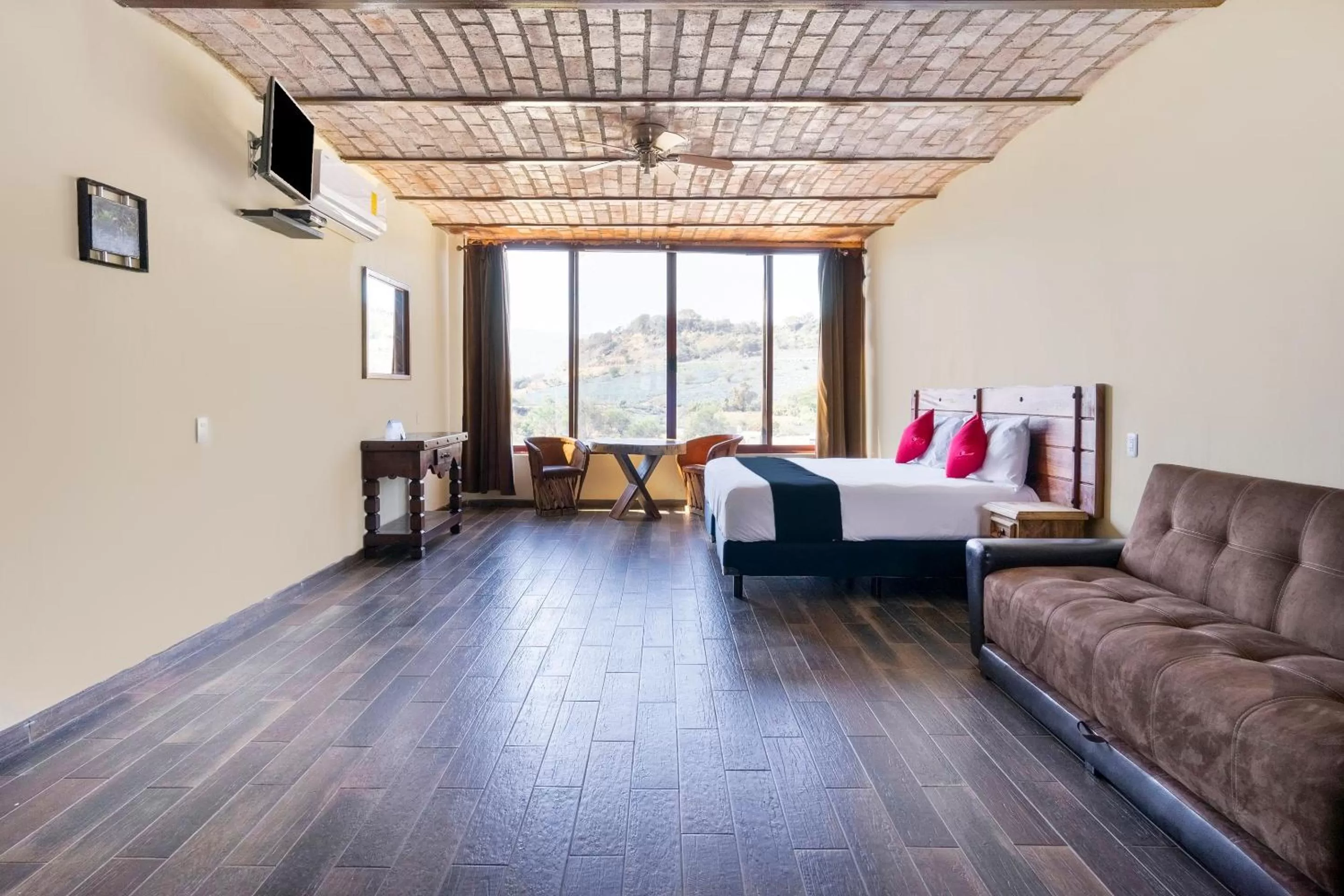 Bedroom in Capital O Hotel Posada Terraza, Tequila Jalisco