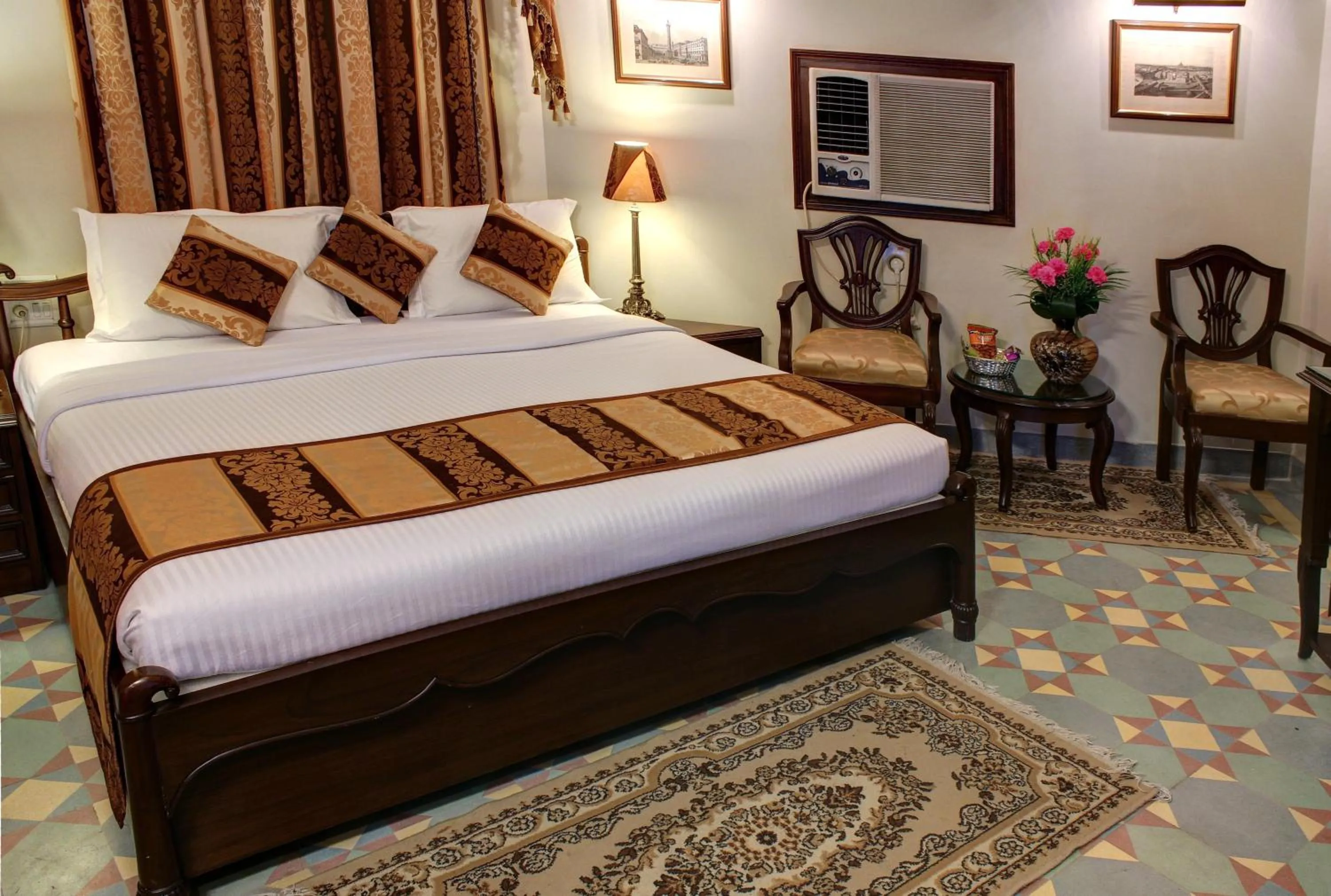 Photo of the whole room, Bed in Palace On Ganges - Heritage Hotel