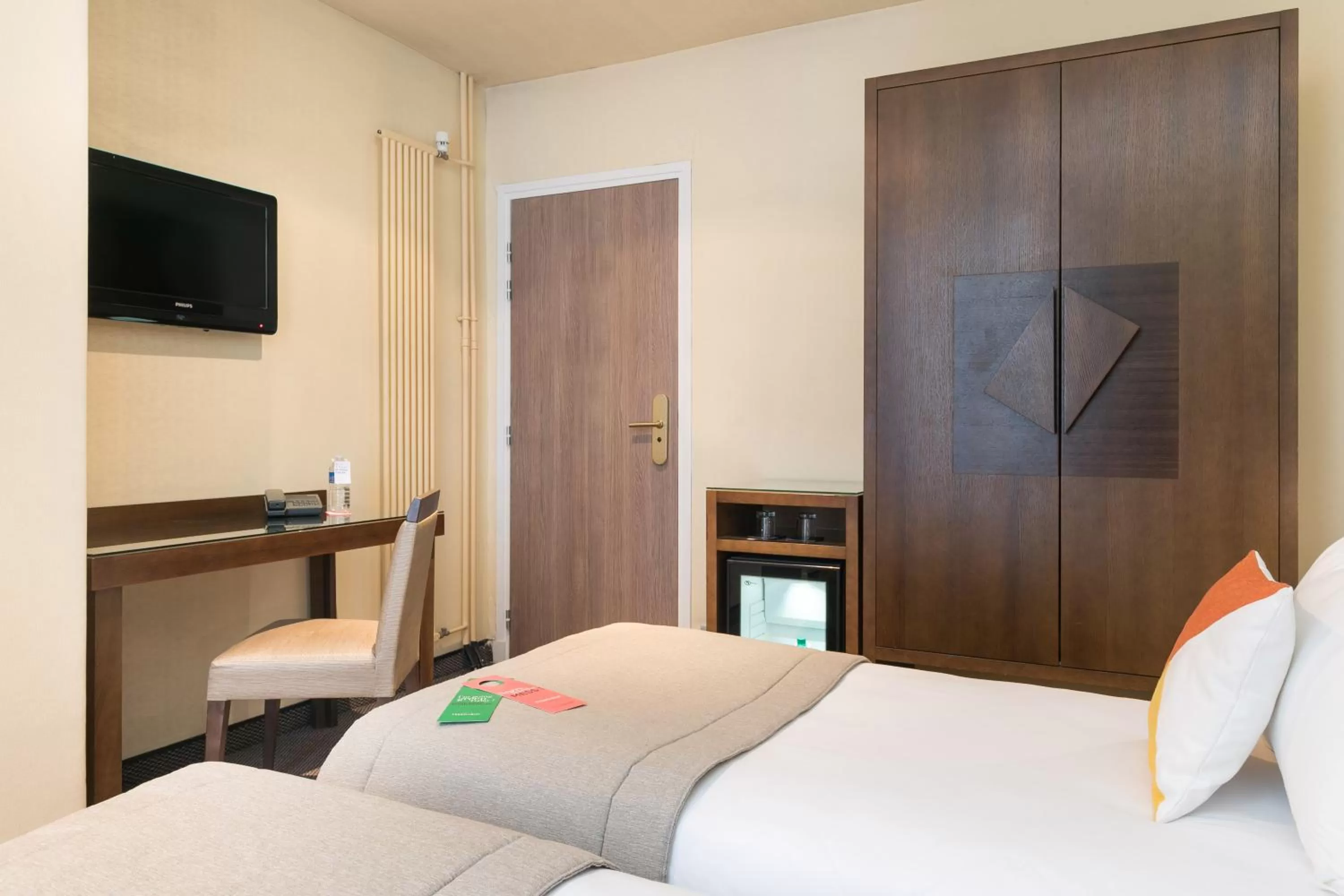 Superior Twin Room in Hôtel Le Cardinal