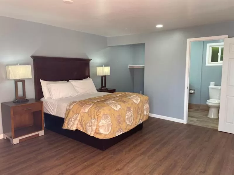 Bed in Blue Seal Inn