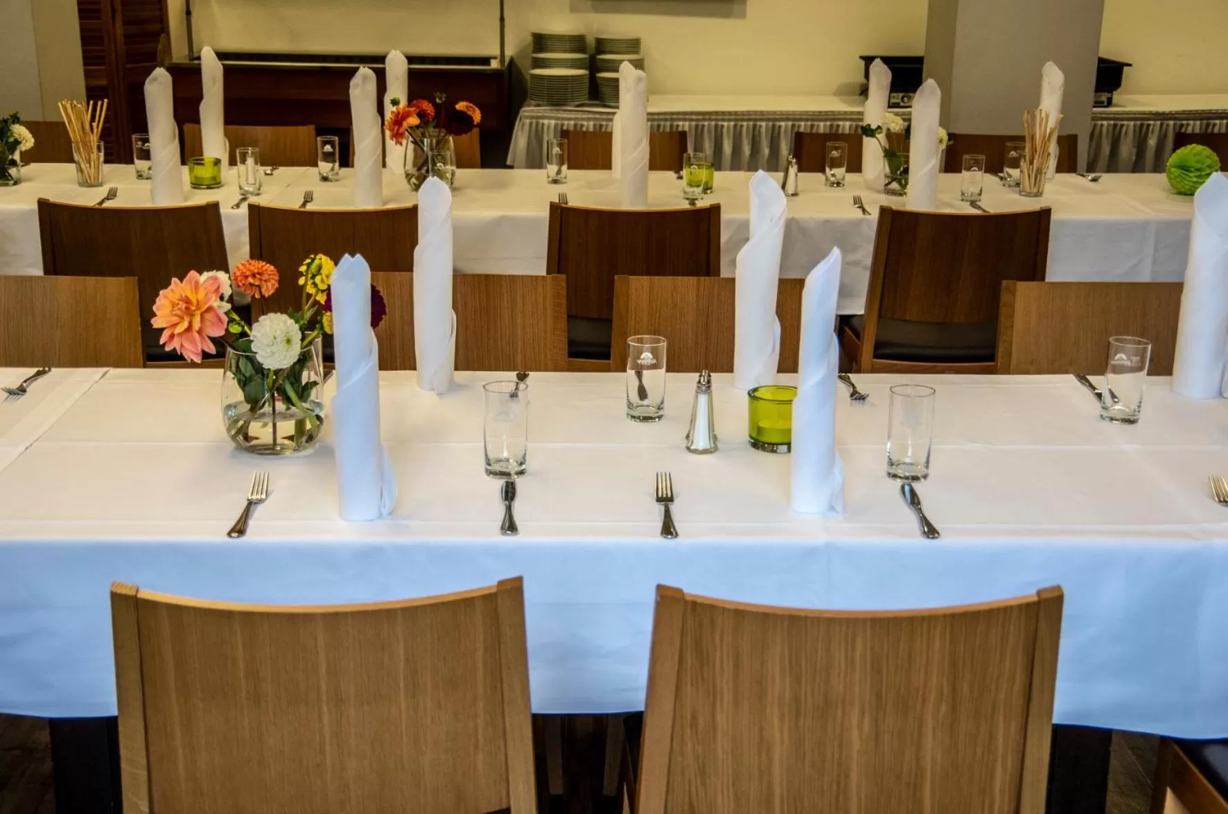 Restaurant/places to eat in Ausbildungshotel St. Theresia