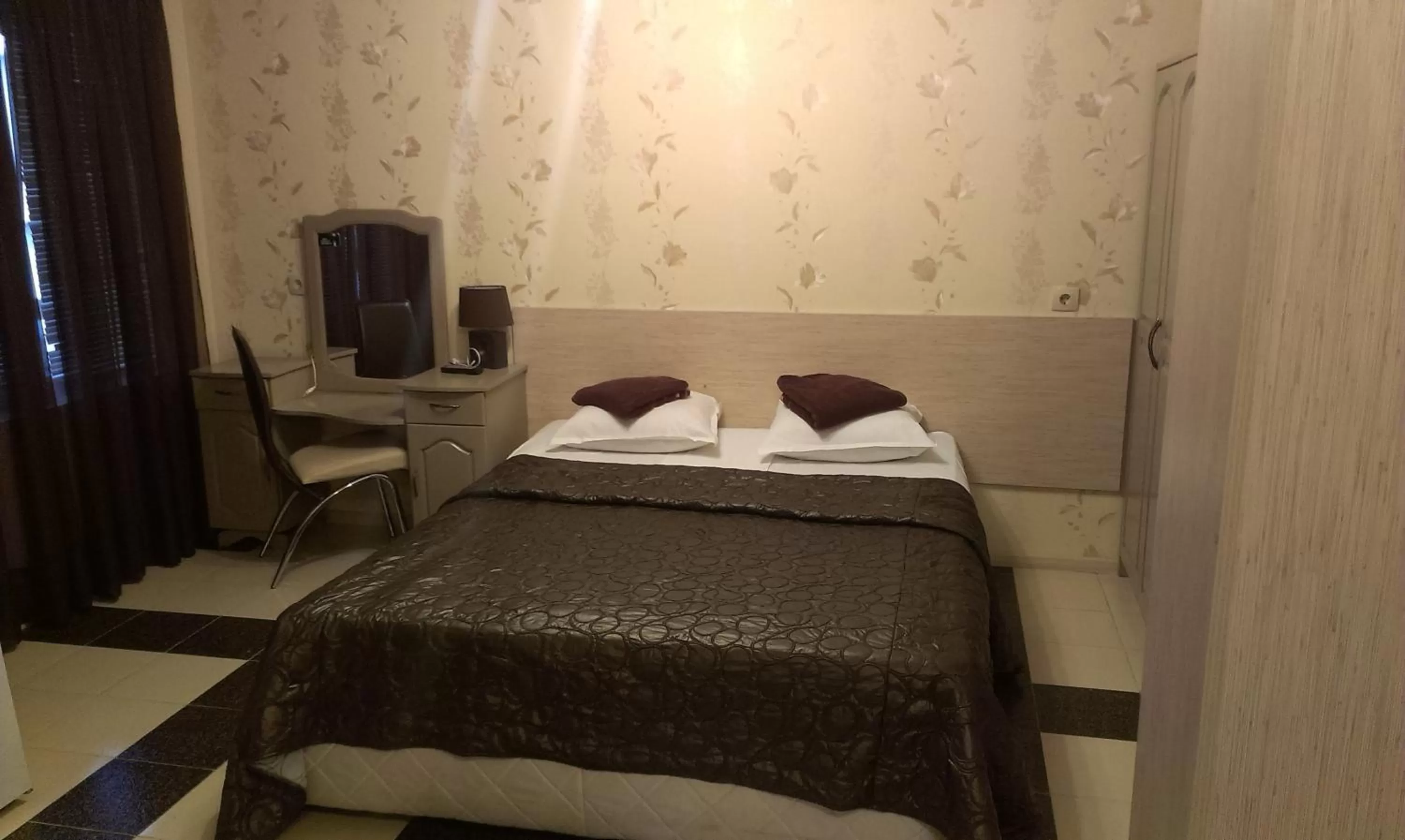 Photo of the whole room, Bed in Family Hotel Kartala