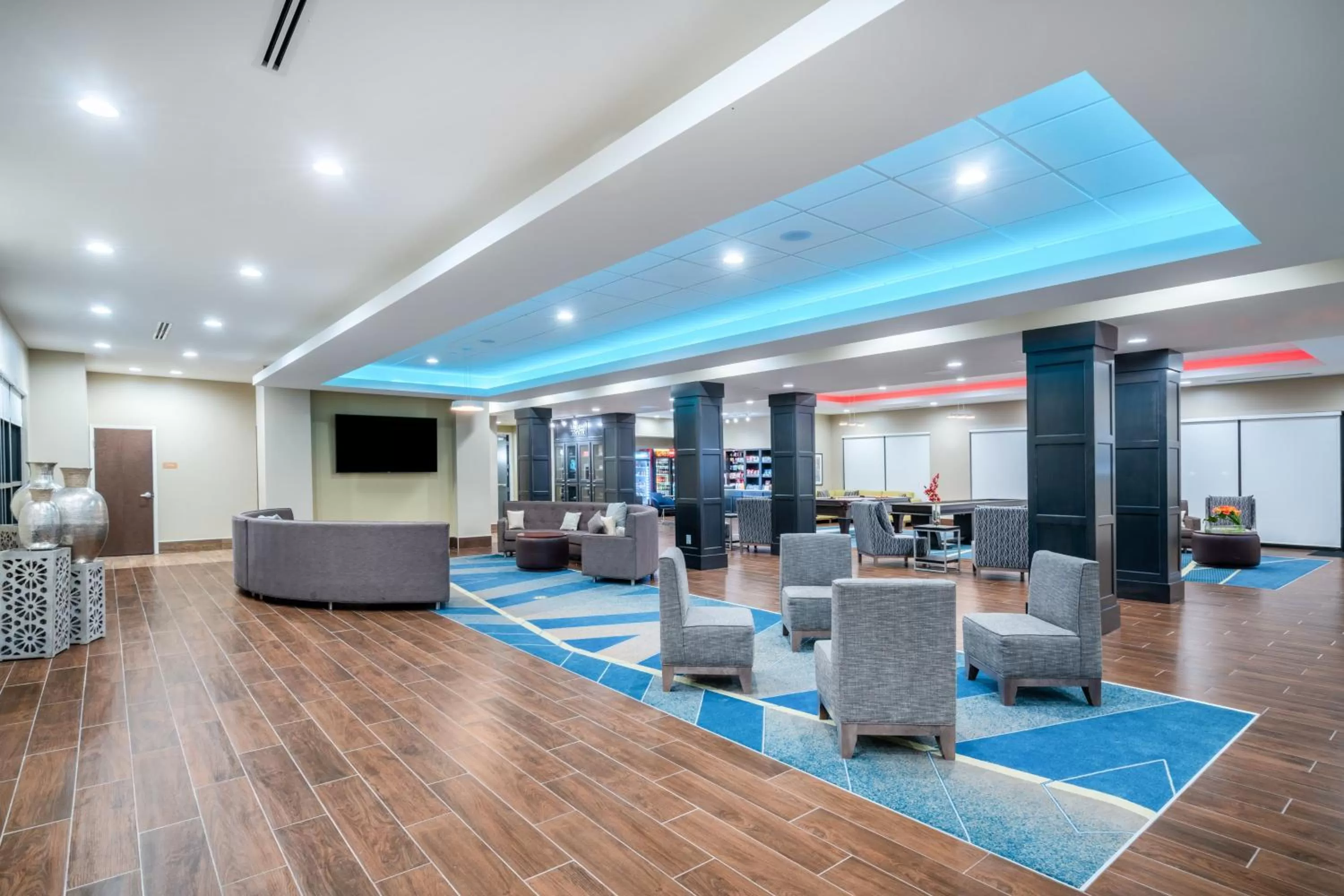 Property building in Candlewood Suites - Nashville - Franklin by IHG