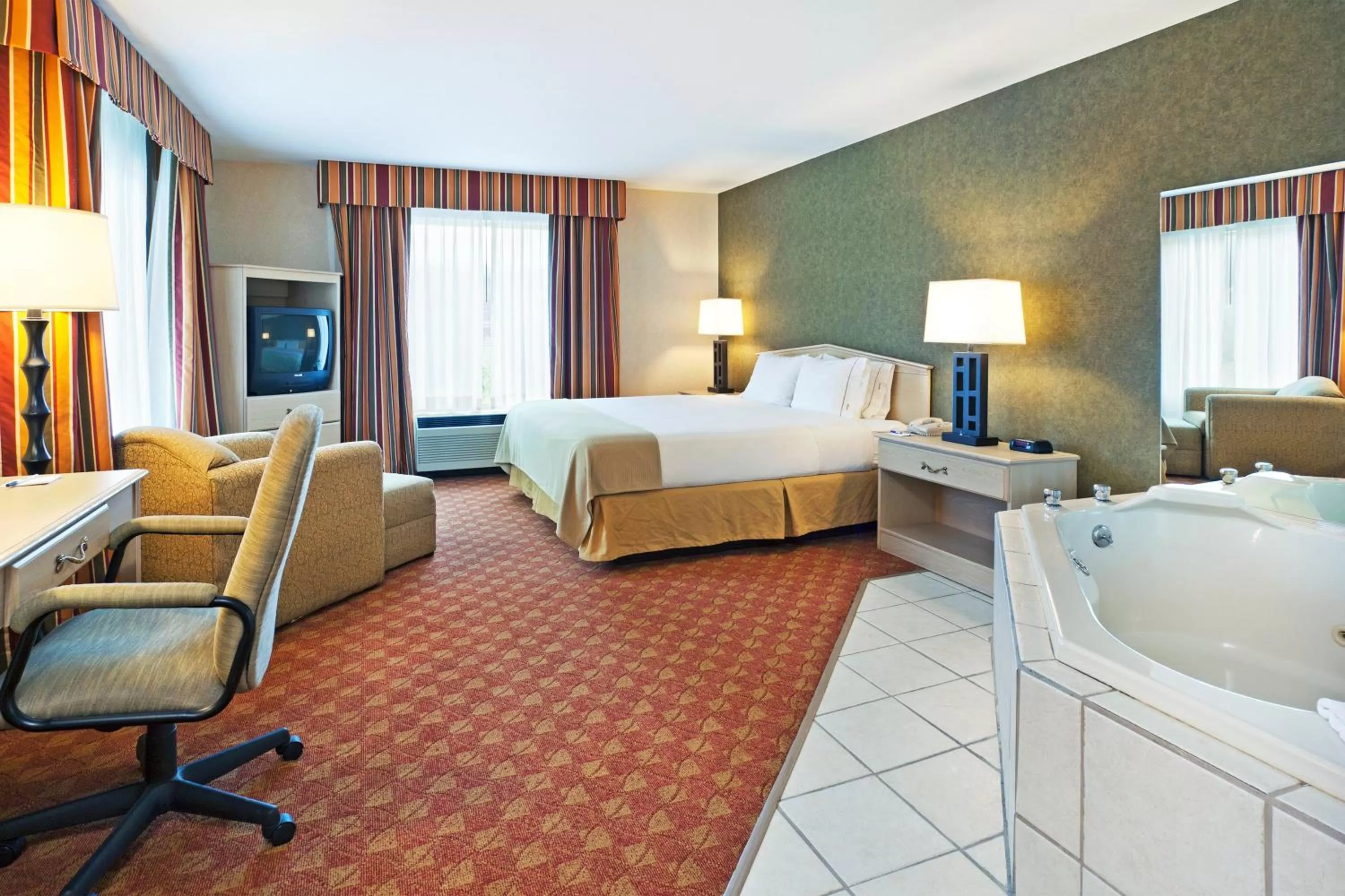 Photo of the whole room in Holiday Inn Express Hotel & Suites Corbin, an IHG Hotel