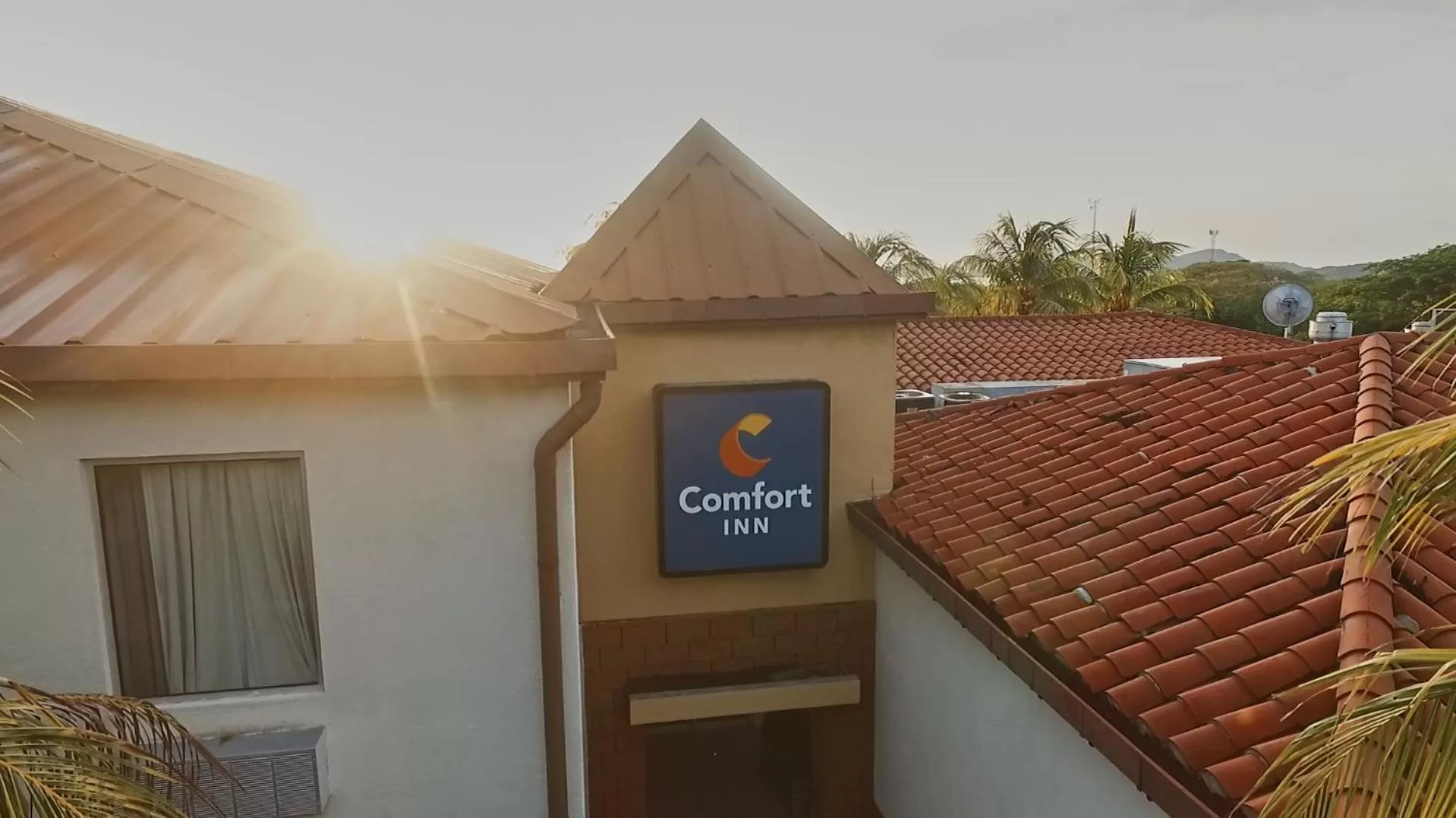 Facade/entrance in Comfort Inn Real La Union