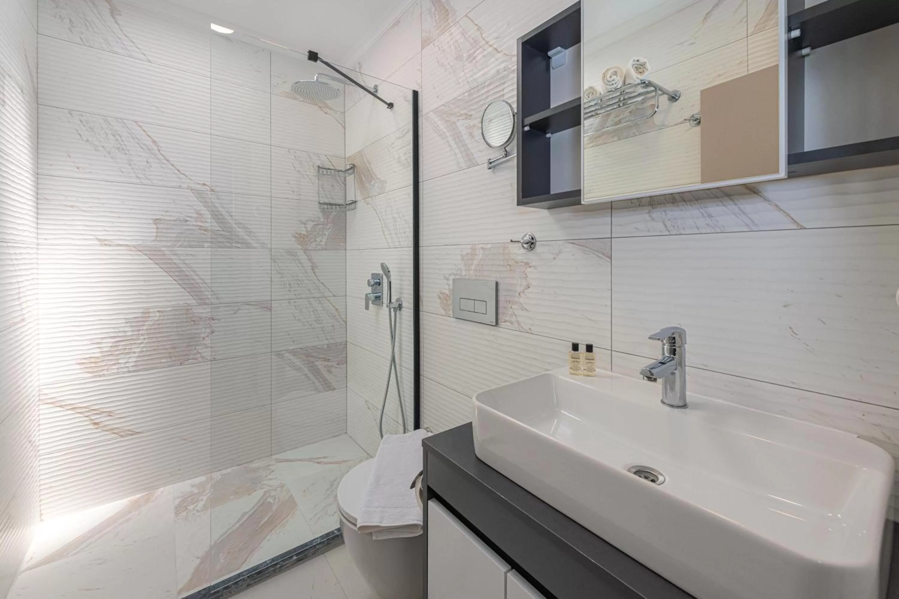 Shower in IDEE SUİTES Fethiye