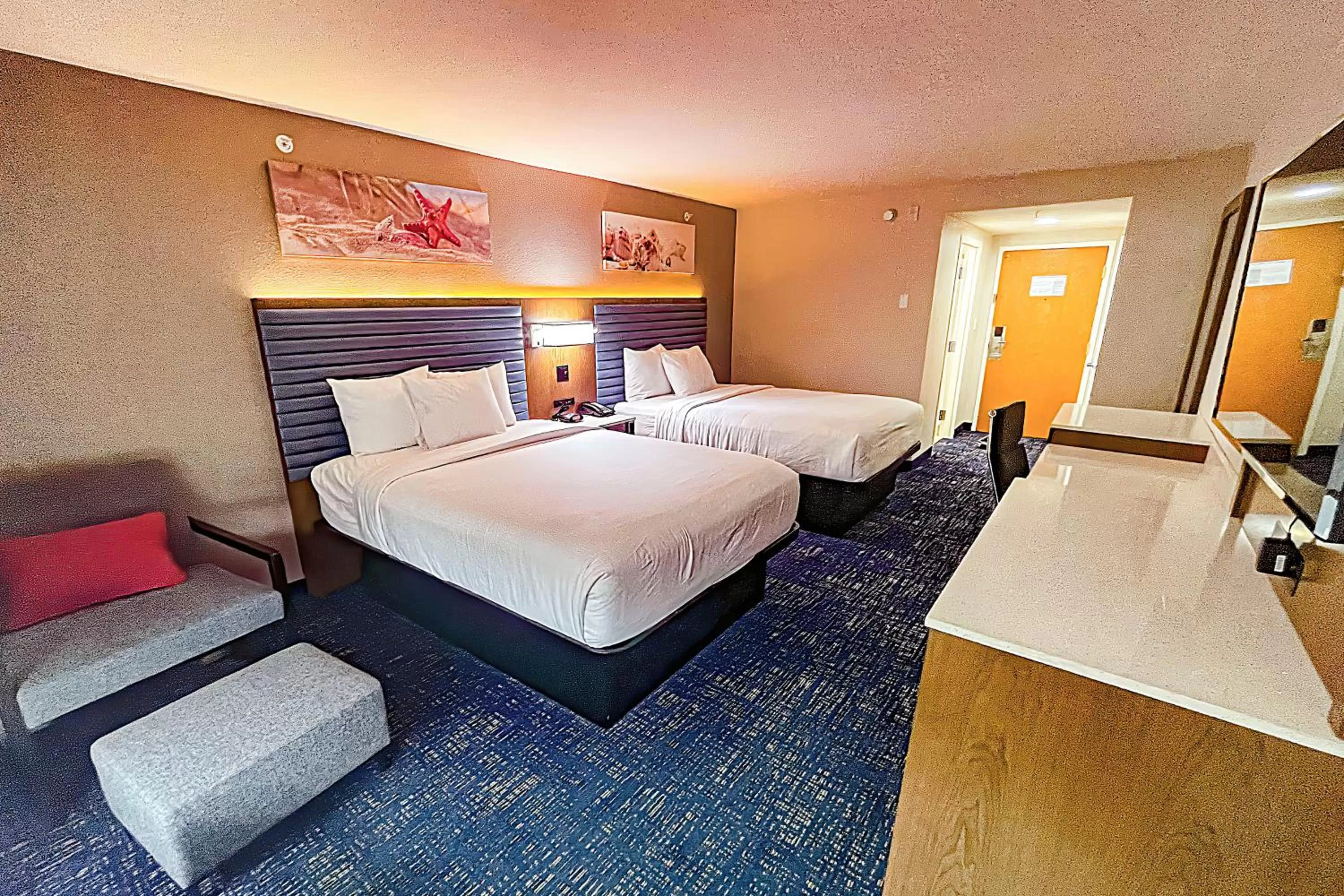 Photo of the whole room, Bed in Wingate by Wyndham Panama City Area Lynn Haven