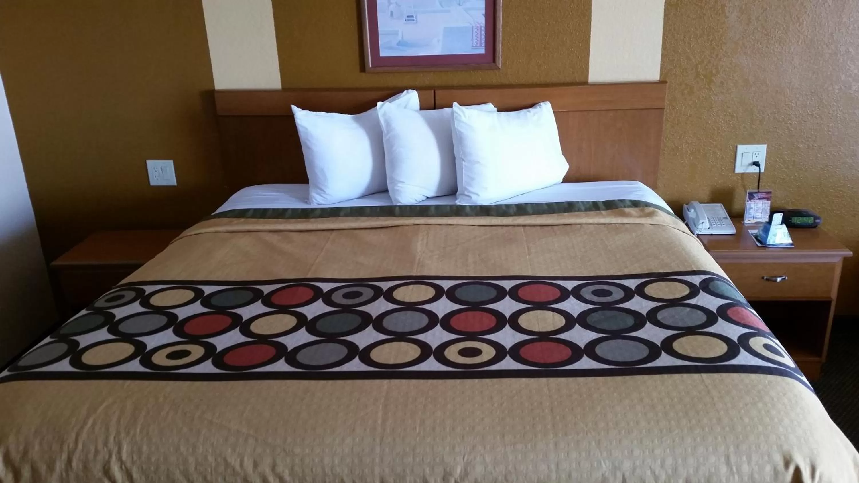 King Studio Suite - Non-Smoking in Super 8 by Wyndham Waco/Mall area TX