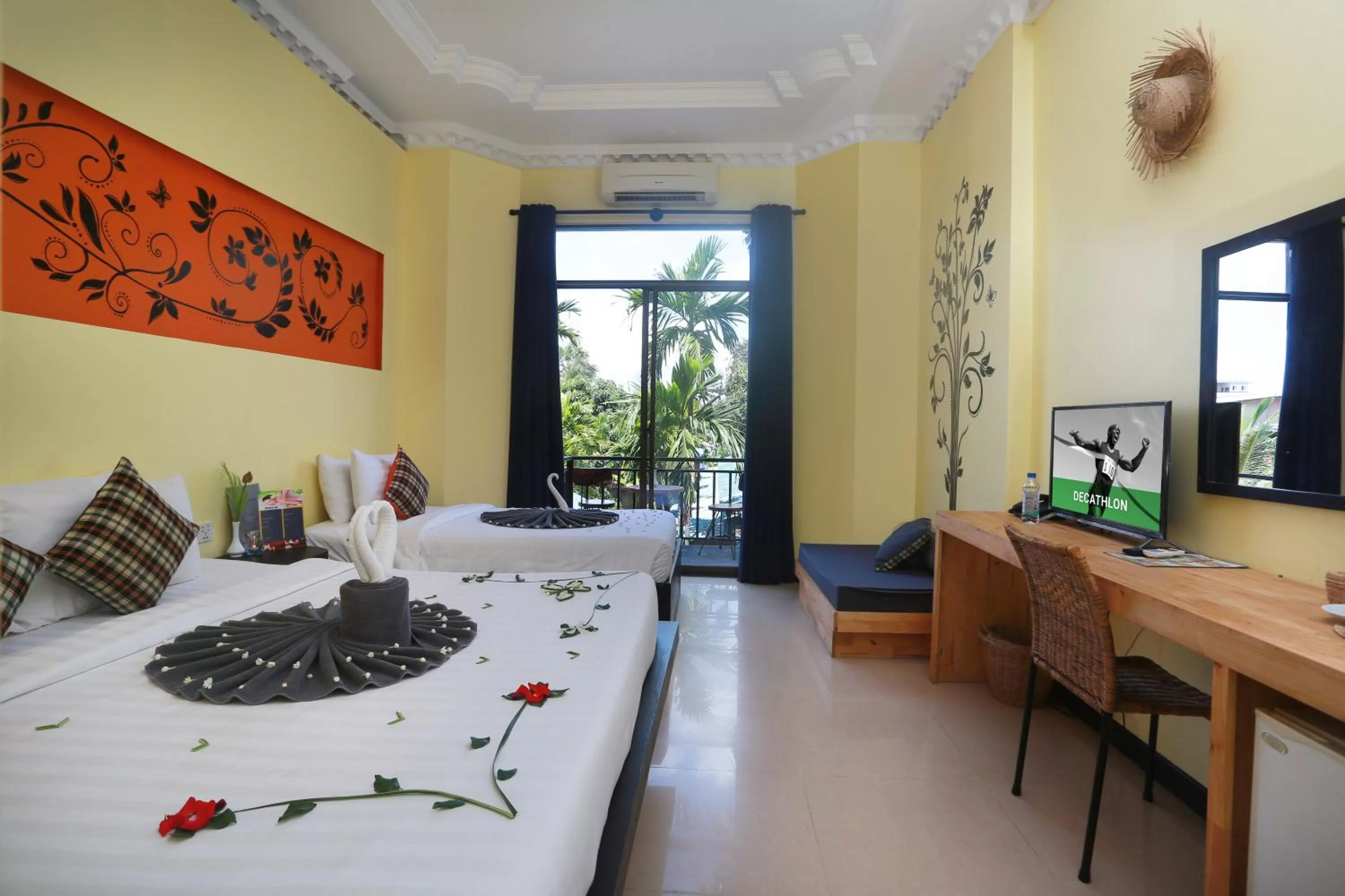 Bed in Central Privilege Hotel