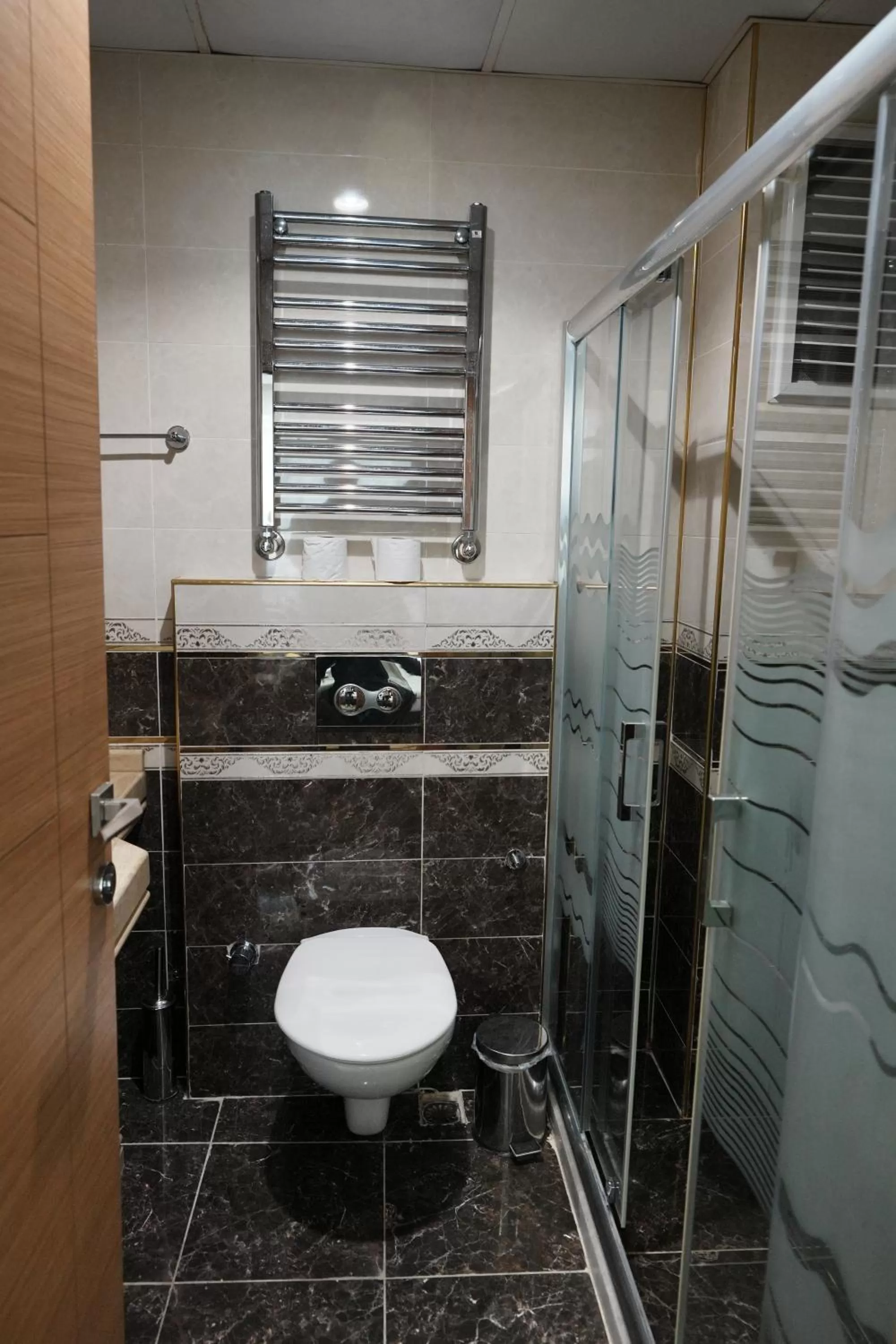 Bathroom in Reyyan Hotel