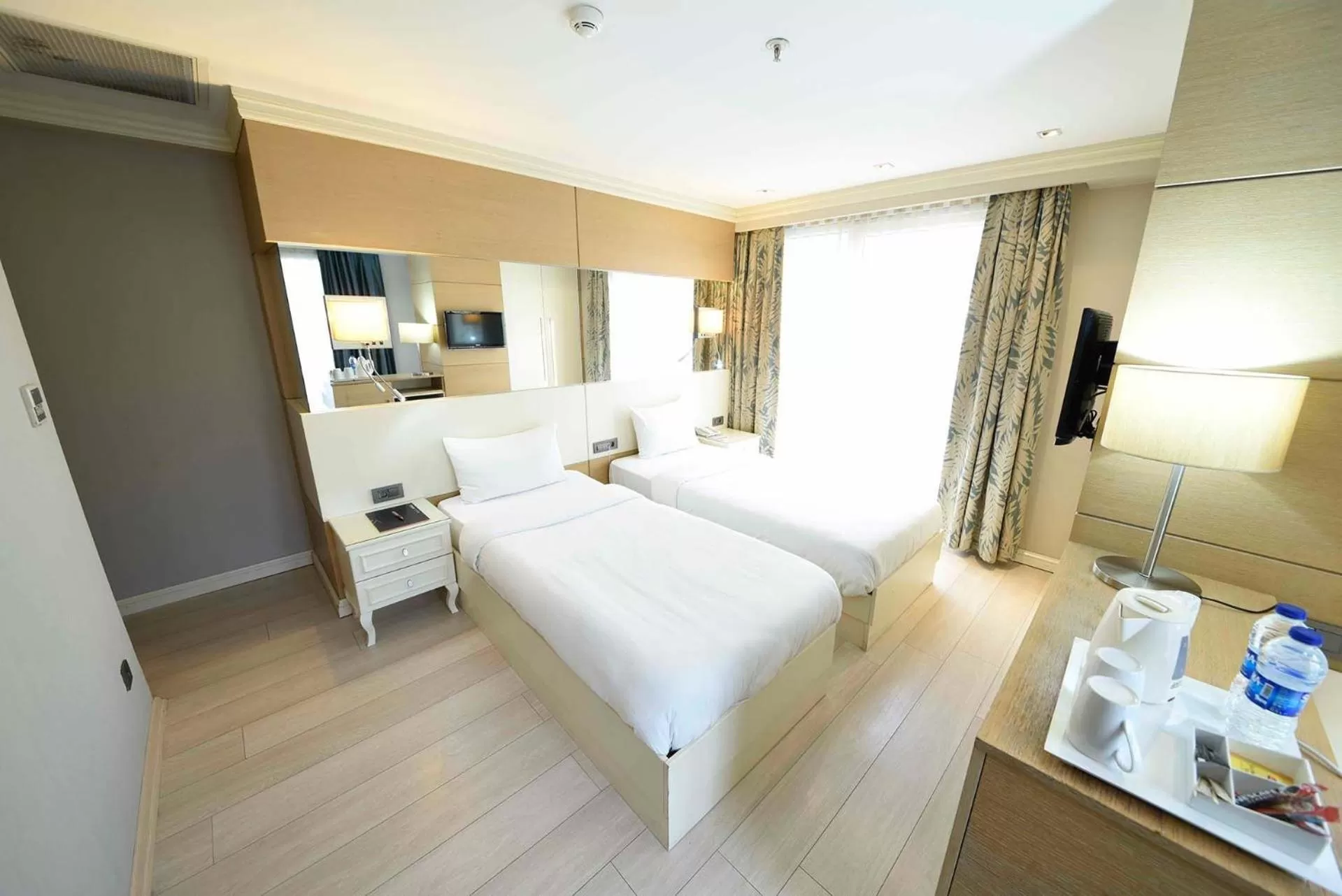 Bed in Hotel Le Mirage